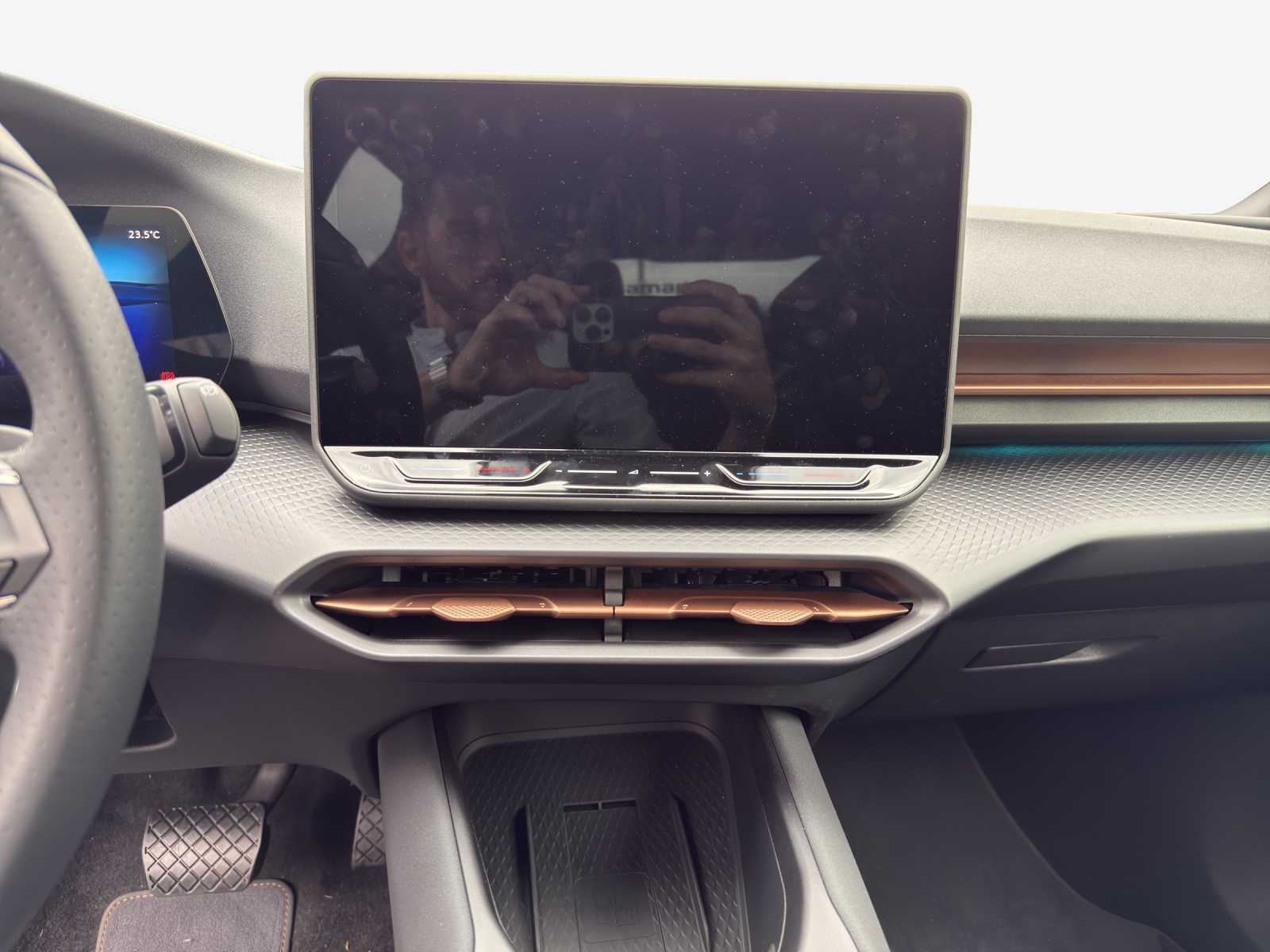 CUPRA Raval 52 kWh Dynamic+ Launch Edition-image-10