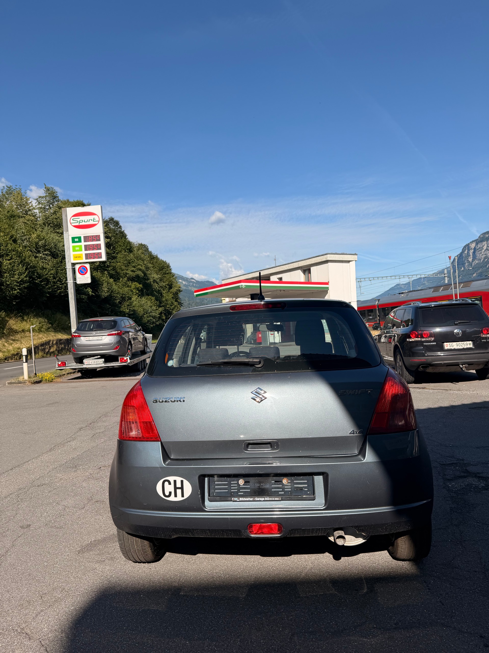 SUZUKI Swift 1.3i 16V GL Top 4x4-image-3