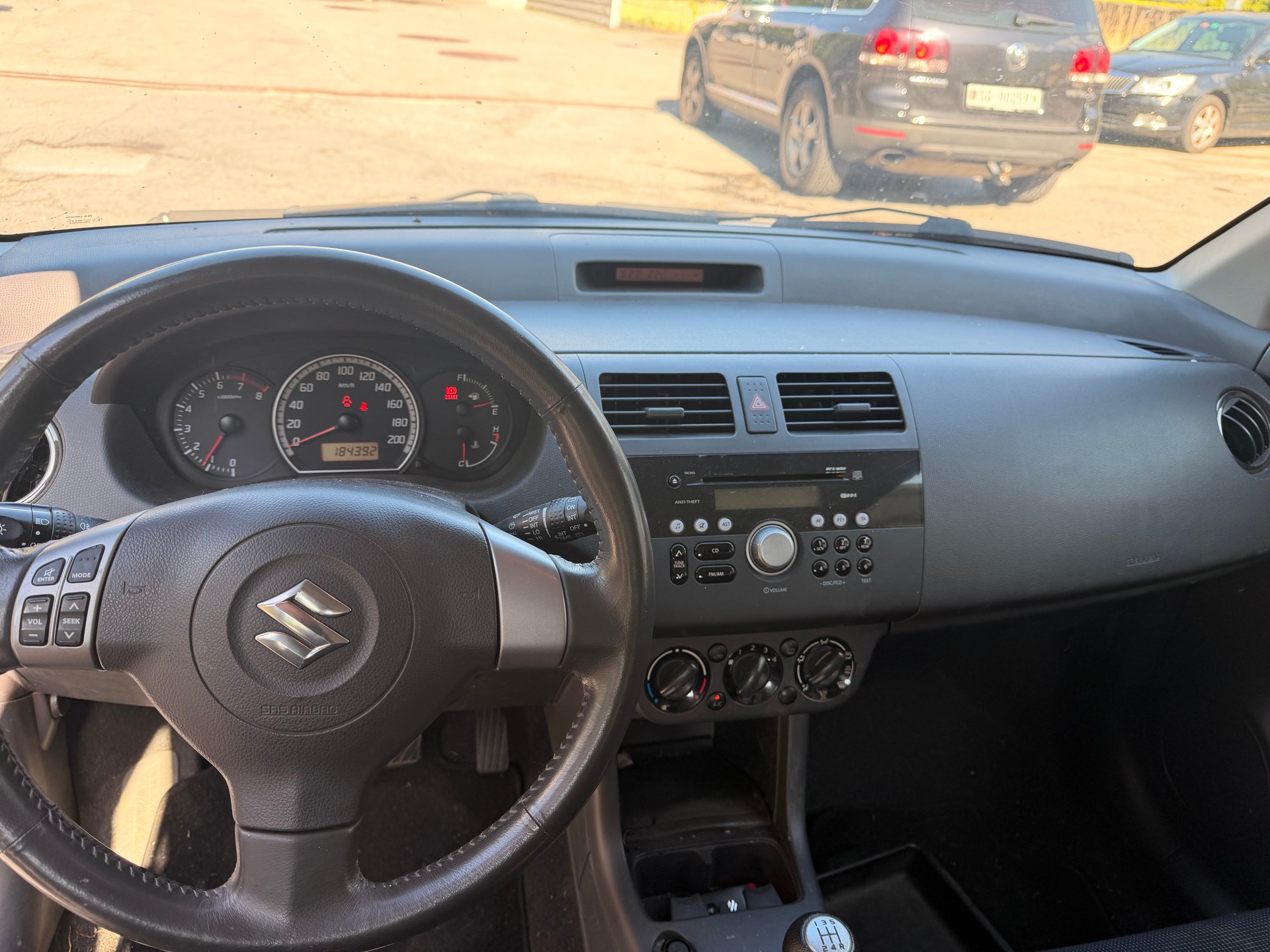 SUZUKI Swift 1.3i 16V GL Top 4x4-image-4