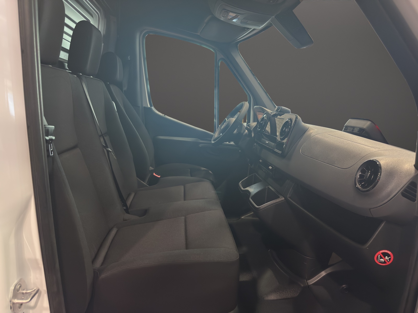 MERCEDES-BENZ Sprinter 317 CDI Lang 9G-TRONIC-image-9