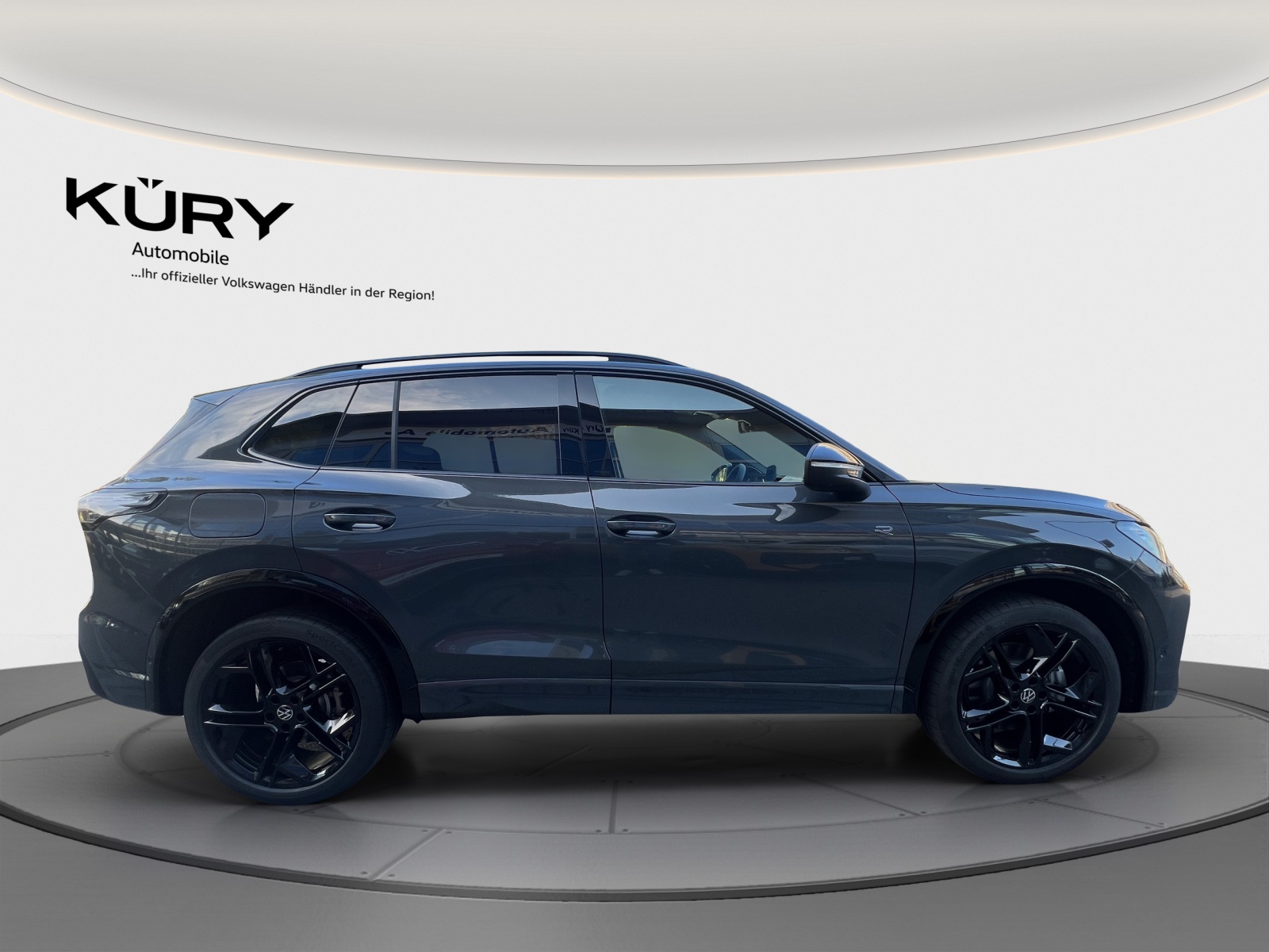 VW Tiguan 2.0 TSI DSG R-Line 4Motion-showroom-element-3