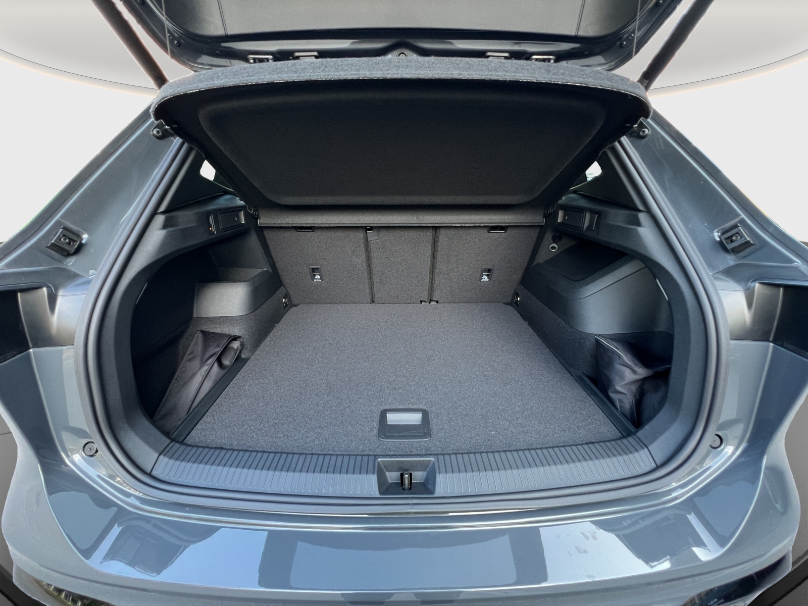 VW Tiguan 2.0 TSI DSG R-Line 4Motion-image-12