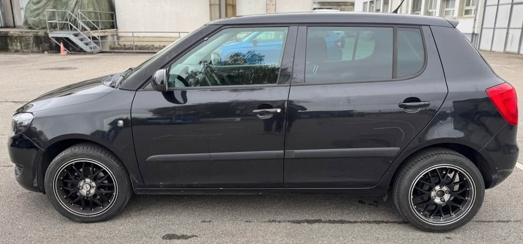 SKODA 1.2 HTP Clever-image-1