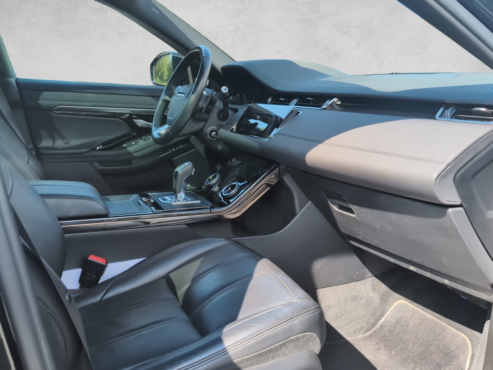 LAND ROVER Range Rover Evoque P 250 SE AT9-image-6