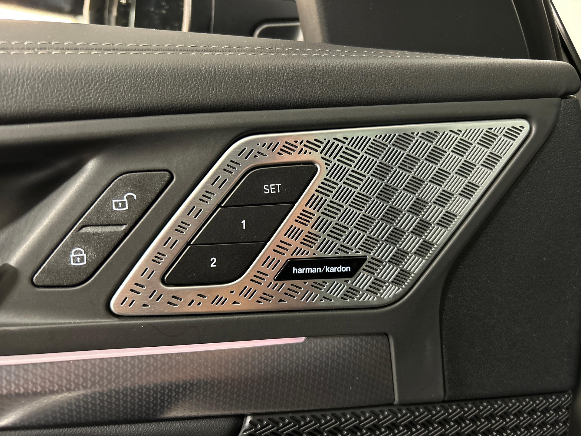 BMW X1 23d xDrive paddles-image-14