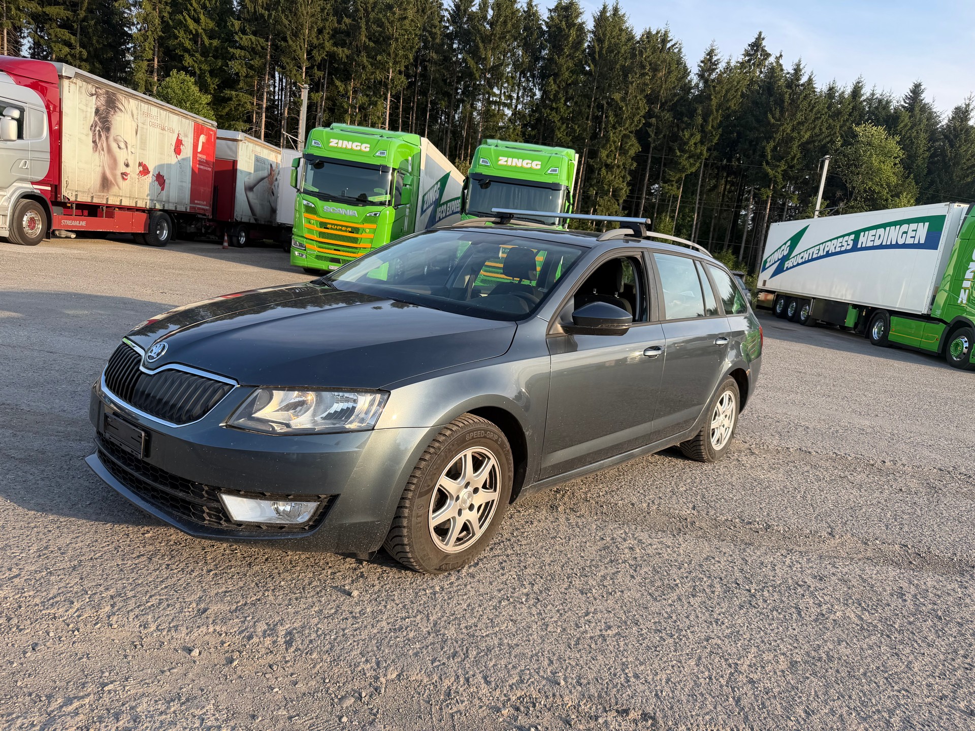 SKODA Octavia Combi 1.6 TDI Ambition 4x4-image-1