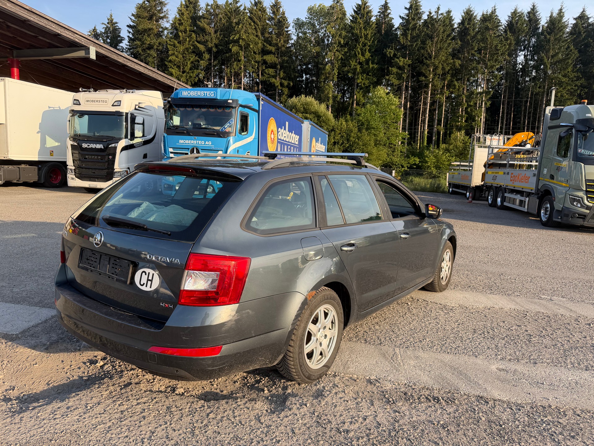 SKODA Octavia Combi 1.6 TDI Ambition 4x4-image-4