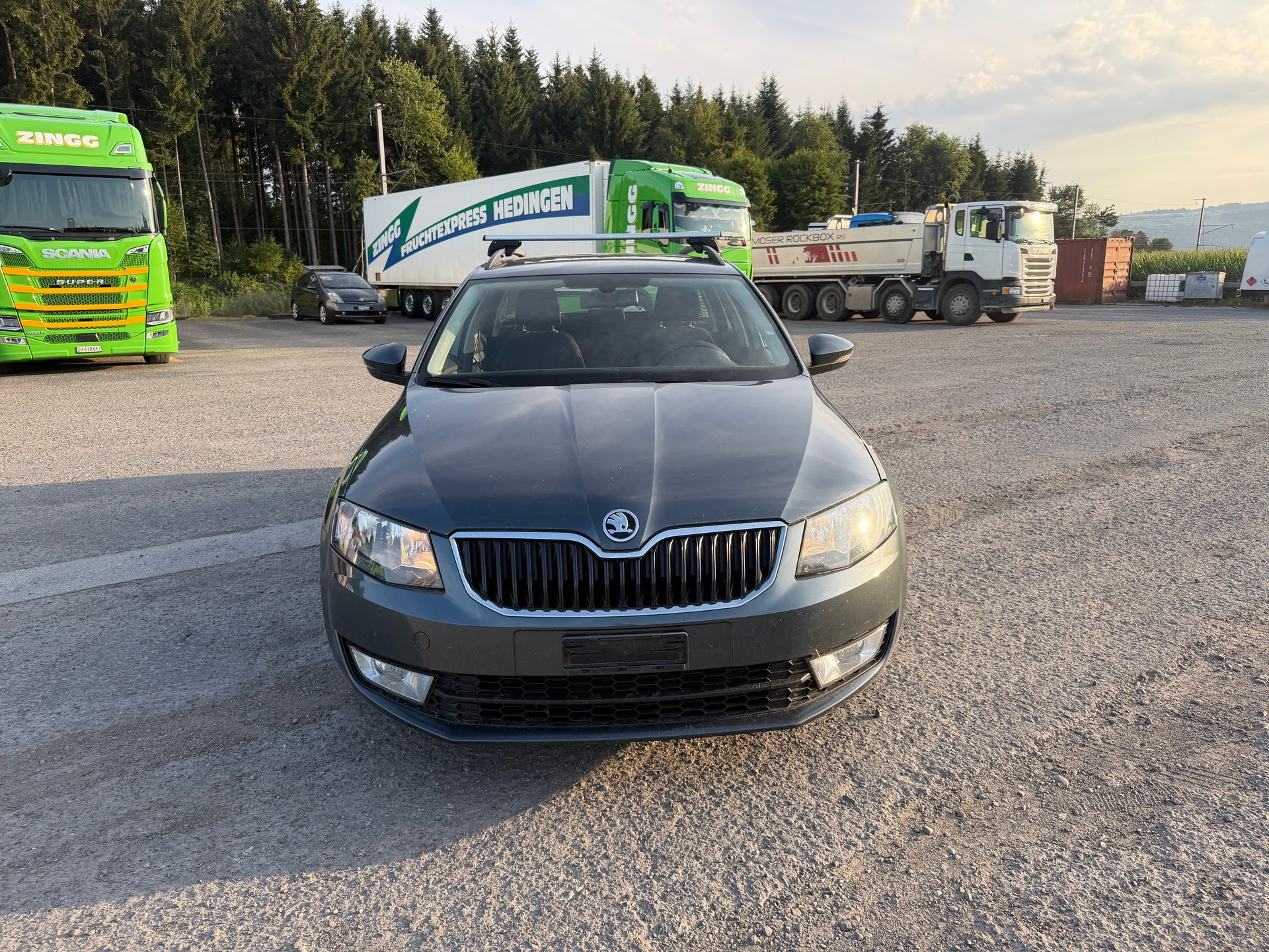 SKODA Octavia Combi 1.6 TDI Ambition 4x4-image-0