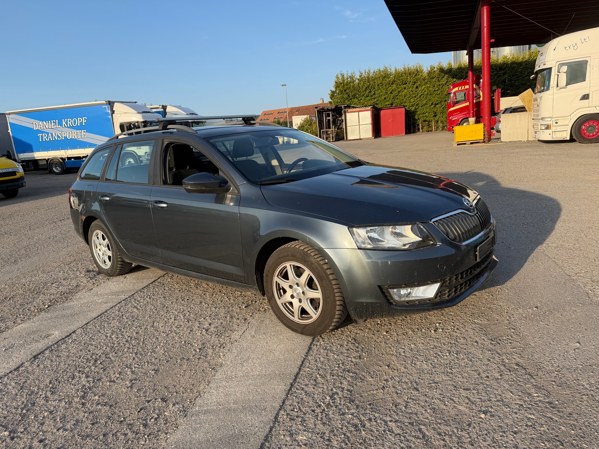 SKODA Octavia Combi 1.6 TDI Ambition 4x4-image-2