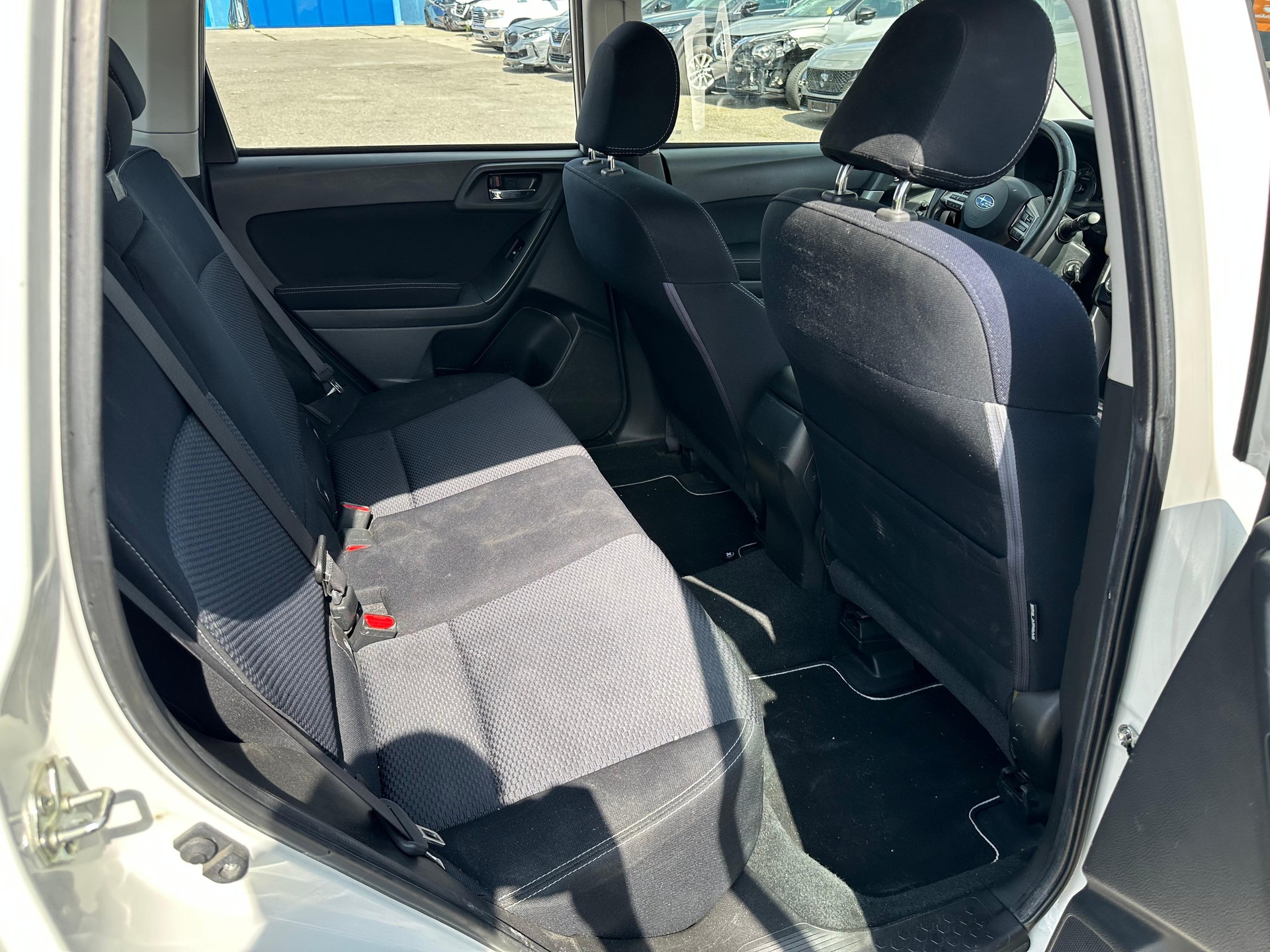 SUBARU Forester 2.0i Advantage Lineartronic-image-13