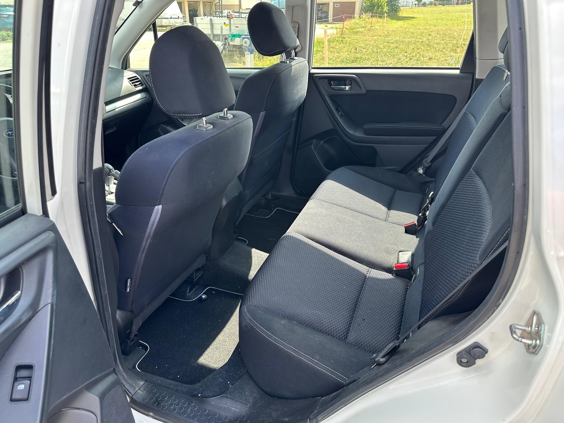 SUBARU Forester 2.0i Advantage Lineartronic-image-11