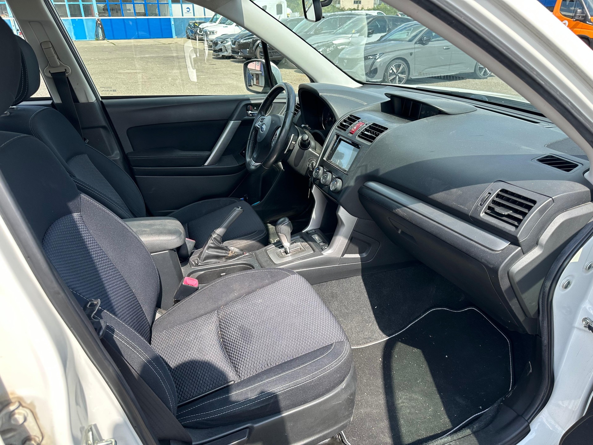 SUBARU Forester 2.0i Advantage Lineartronic-image-12