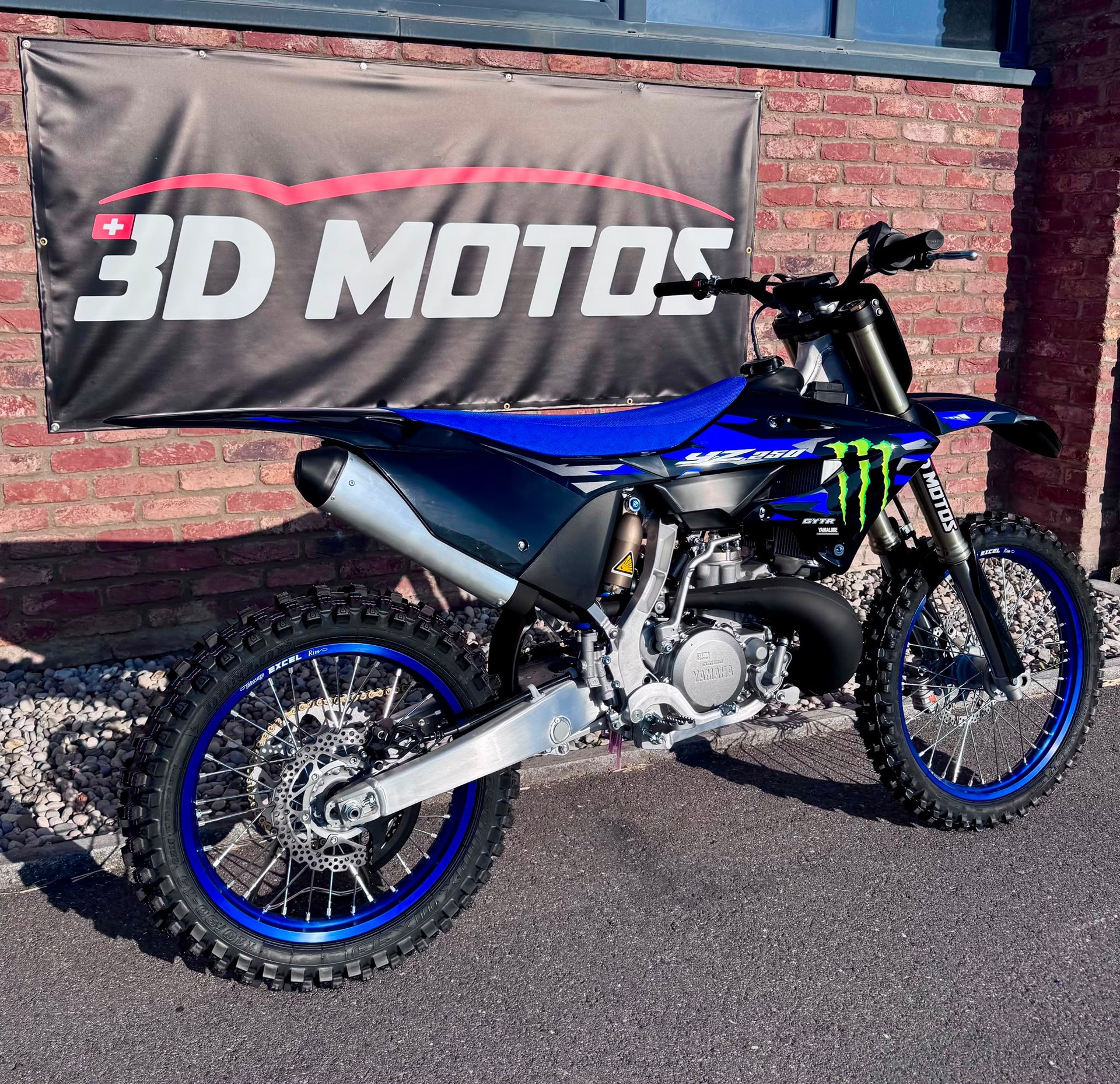 YAMAHA 2025-showroom-element-1