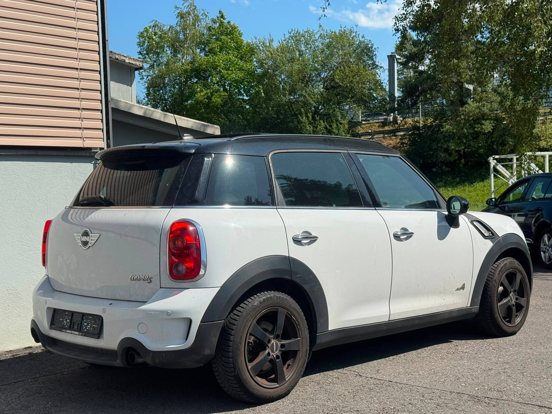 MINI Countryman Cooper S ALL4-image-3