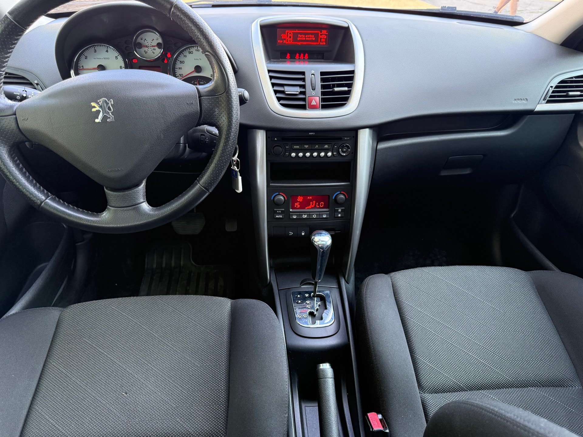 PEUGEOT 207 SW 1.6 16V Sport Automatic-image-7