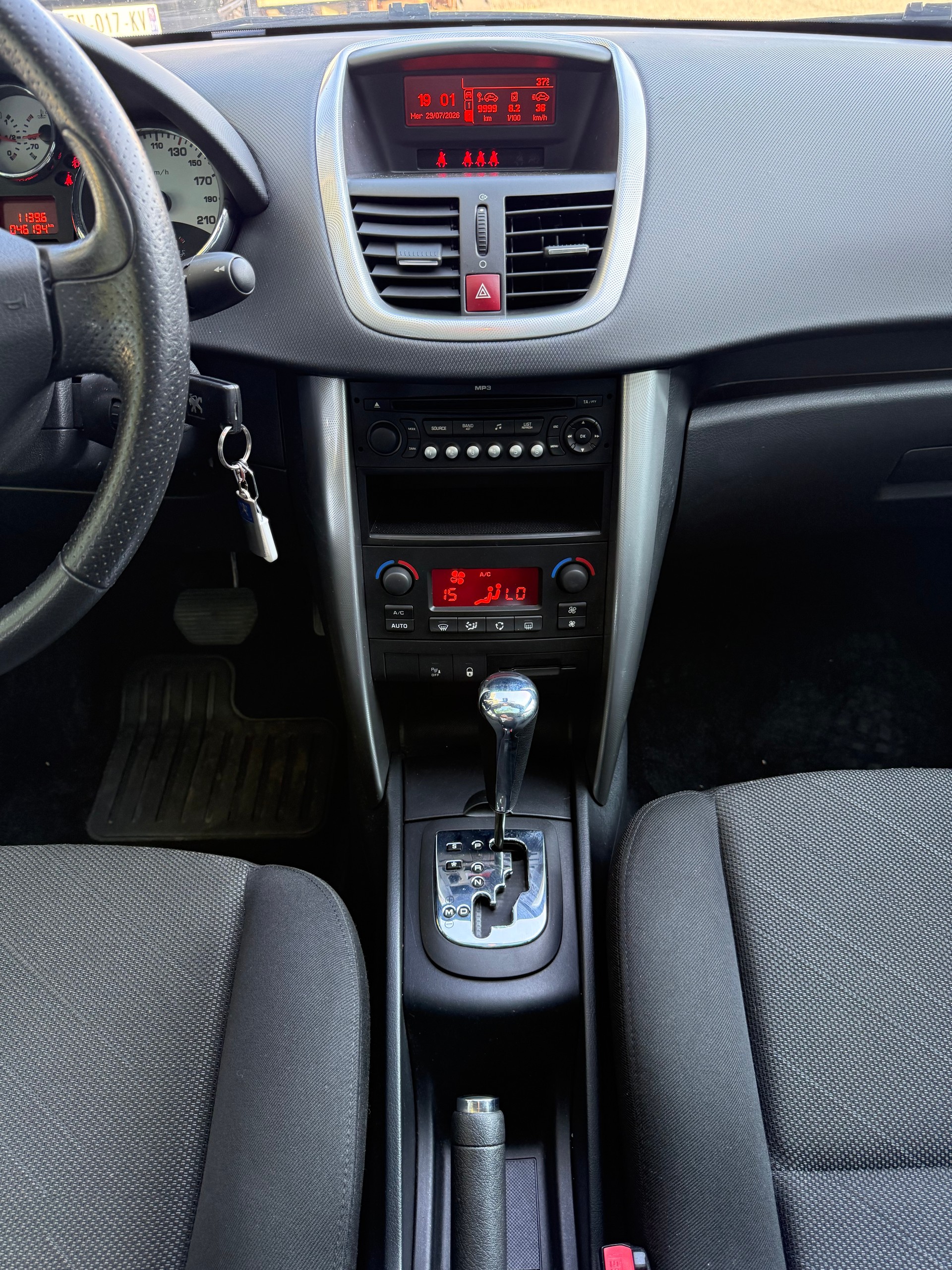 PEUGEOT 207 SW 1.6 16V Sport Automatic-image-11