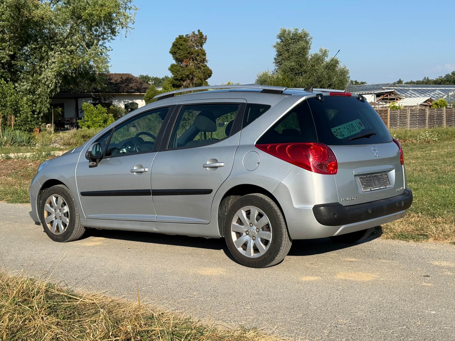 PEUGEOT 207 SW 1.6 16V Sport Automatic-image-3