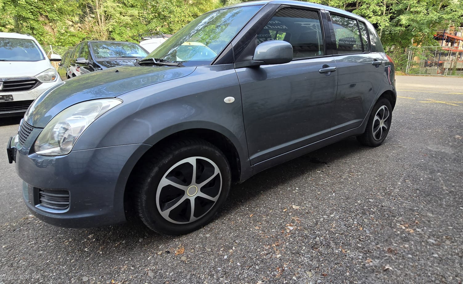 SUZUKI Swift 1.3i 16V GL Top 4x4-image-3