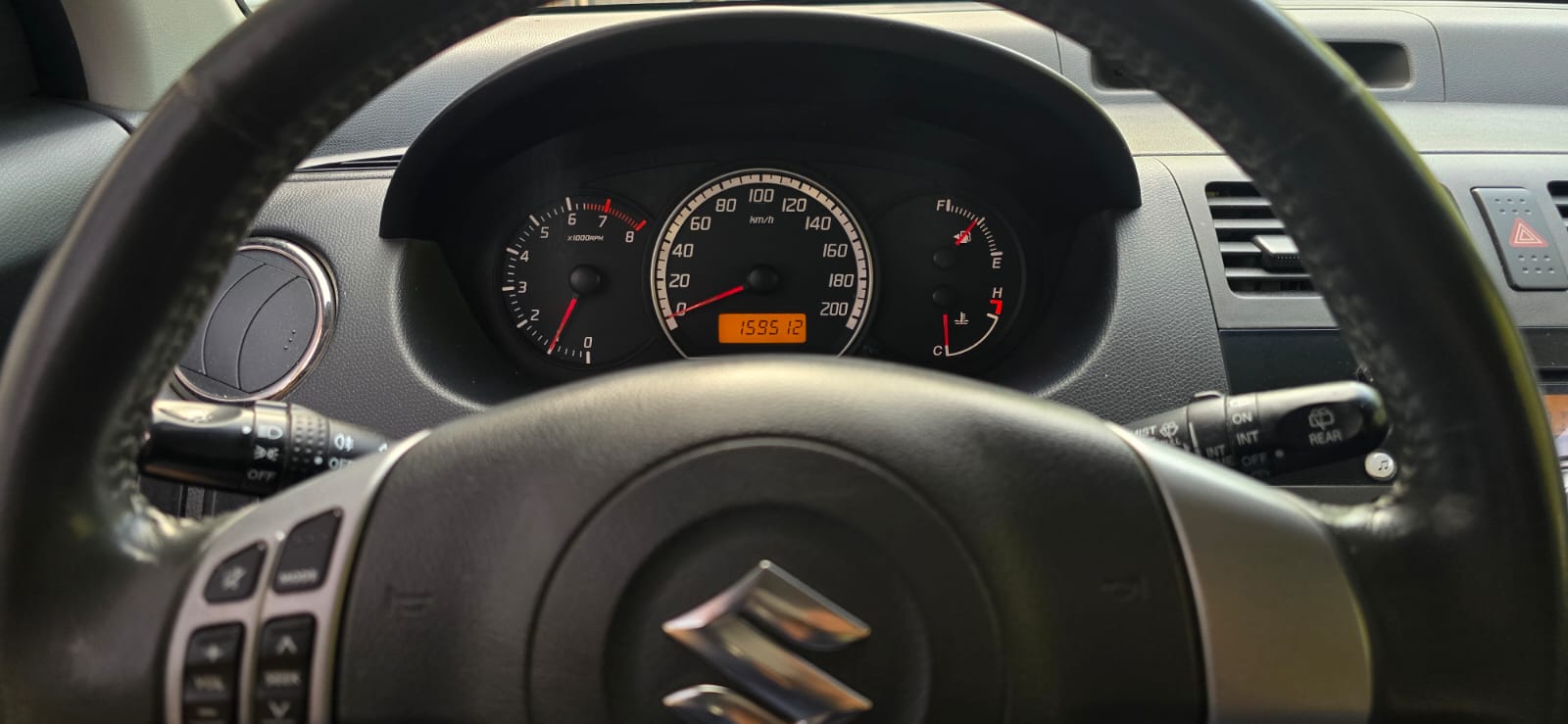 SUZUKI Swift 1.3i 16V GL Top 4x4-image-10