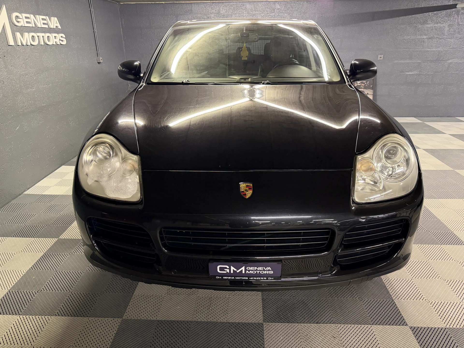 PORSCHE Cayenne S-image-1