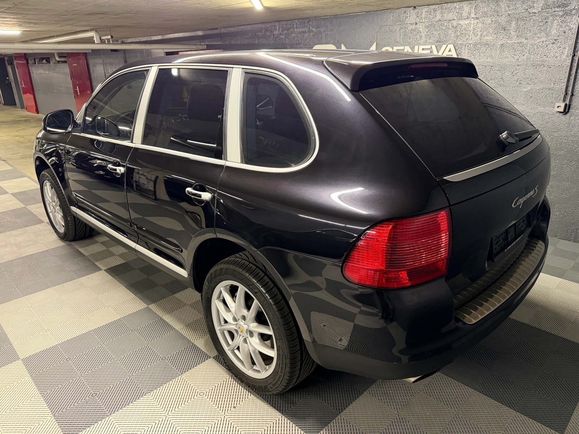 PORSCHE Cayenne S-image-5