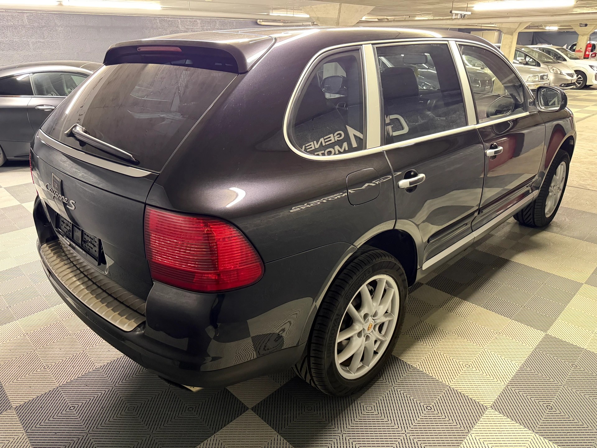PORSCHE Cayenne S-image-3