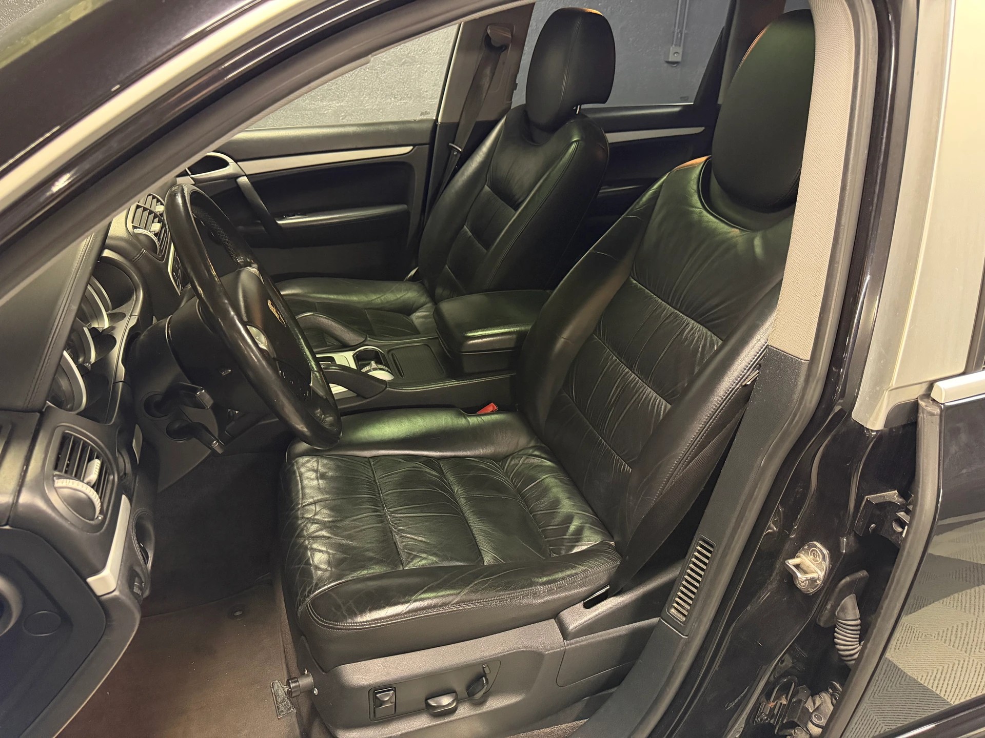 PORSCHE Cayenne S-image-7