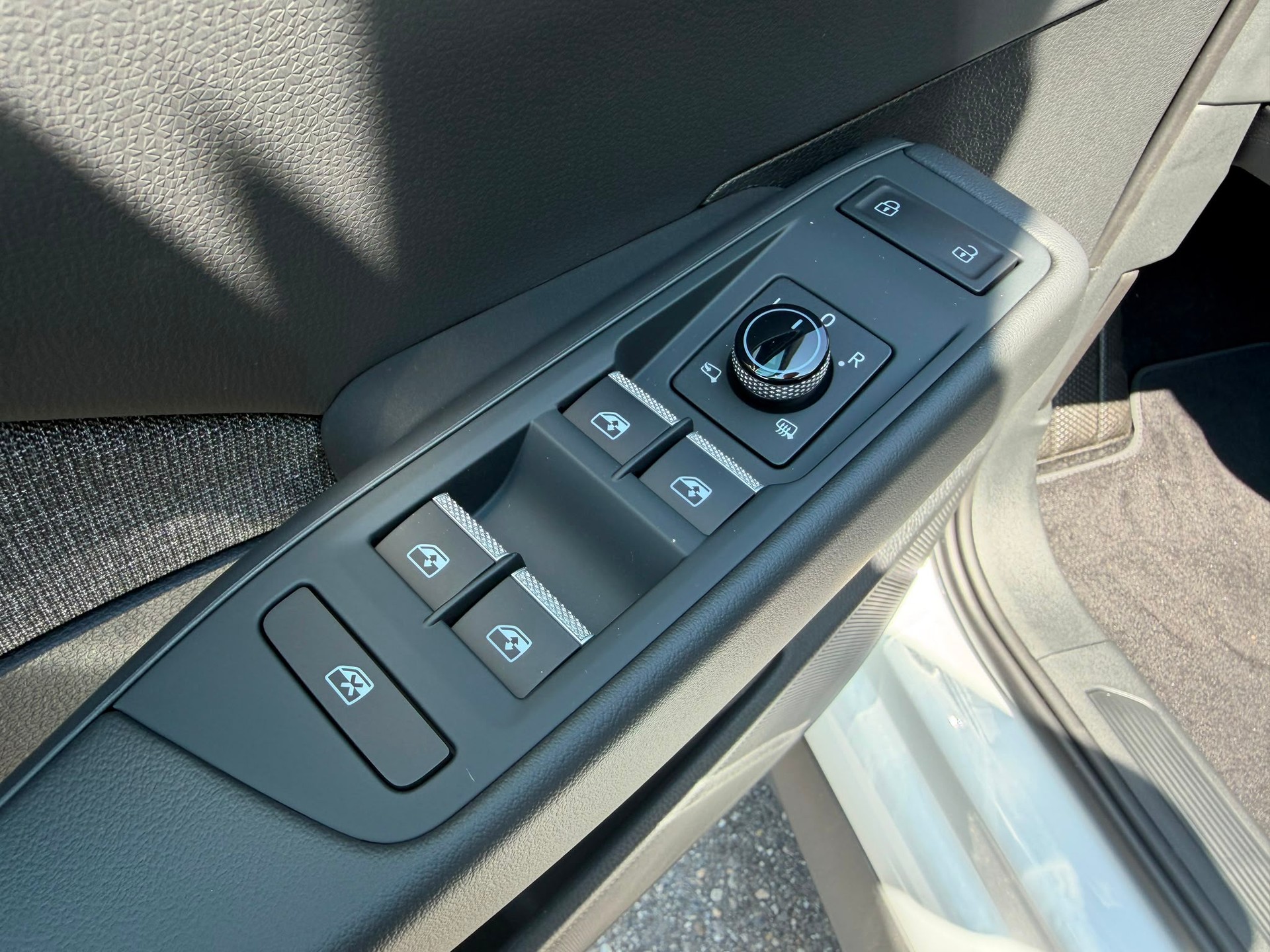 VW ID.3 Neo 79 kWh 231 PS Style-image-12