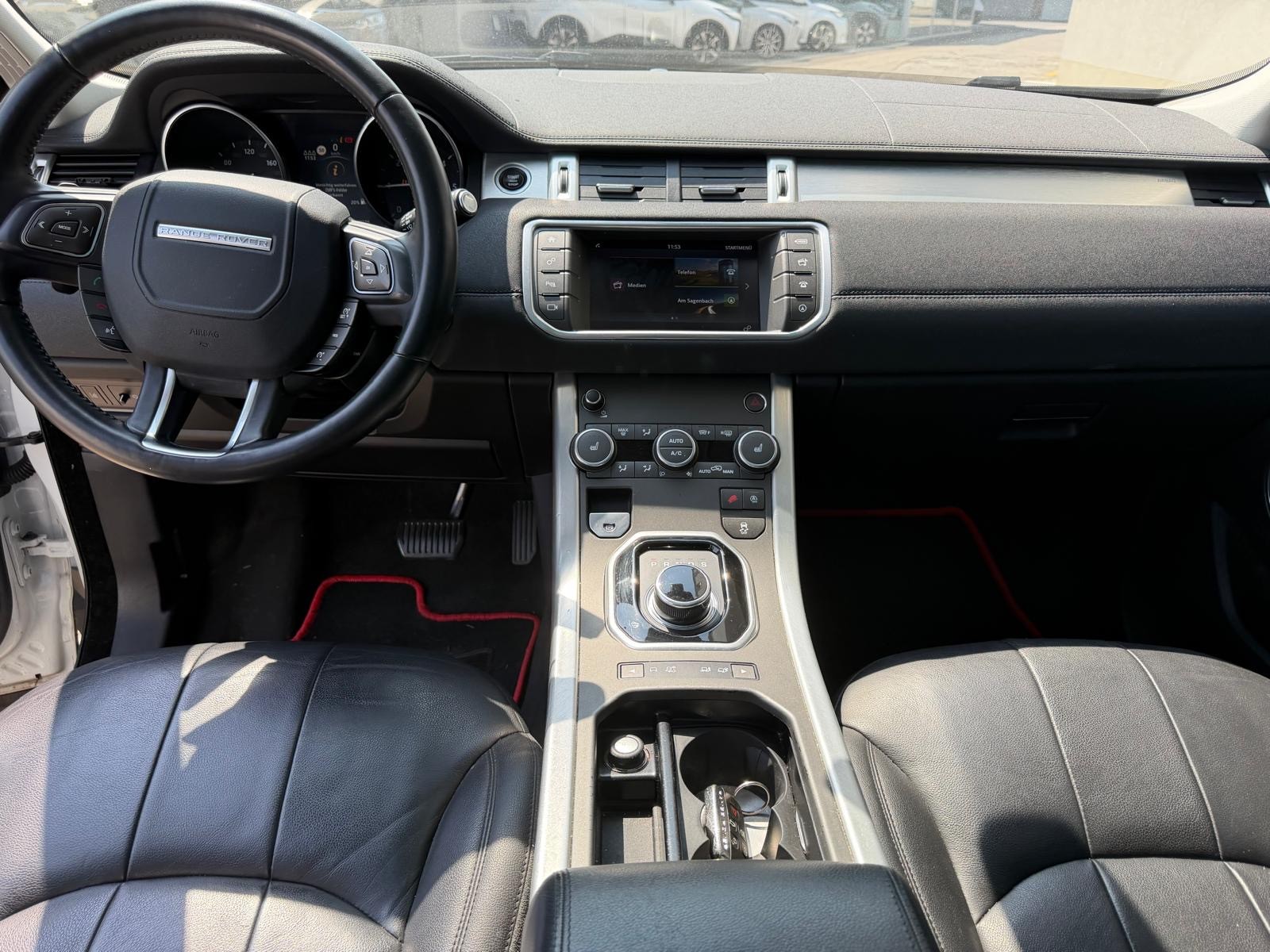 LAND ROVER Range Rover Evoque 2.0 TD4 Pure AT9-image-6