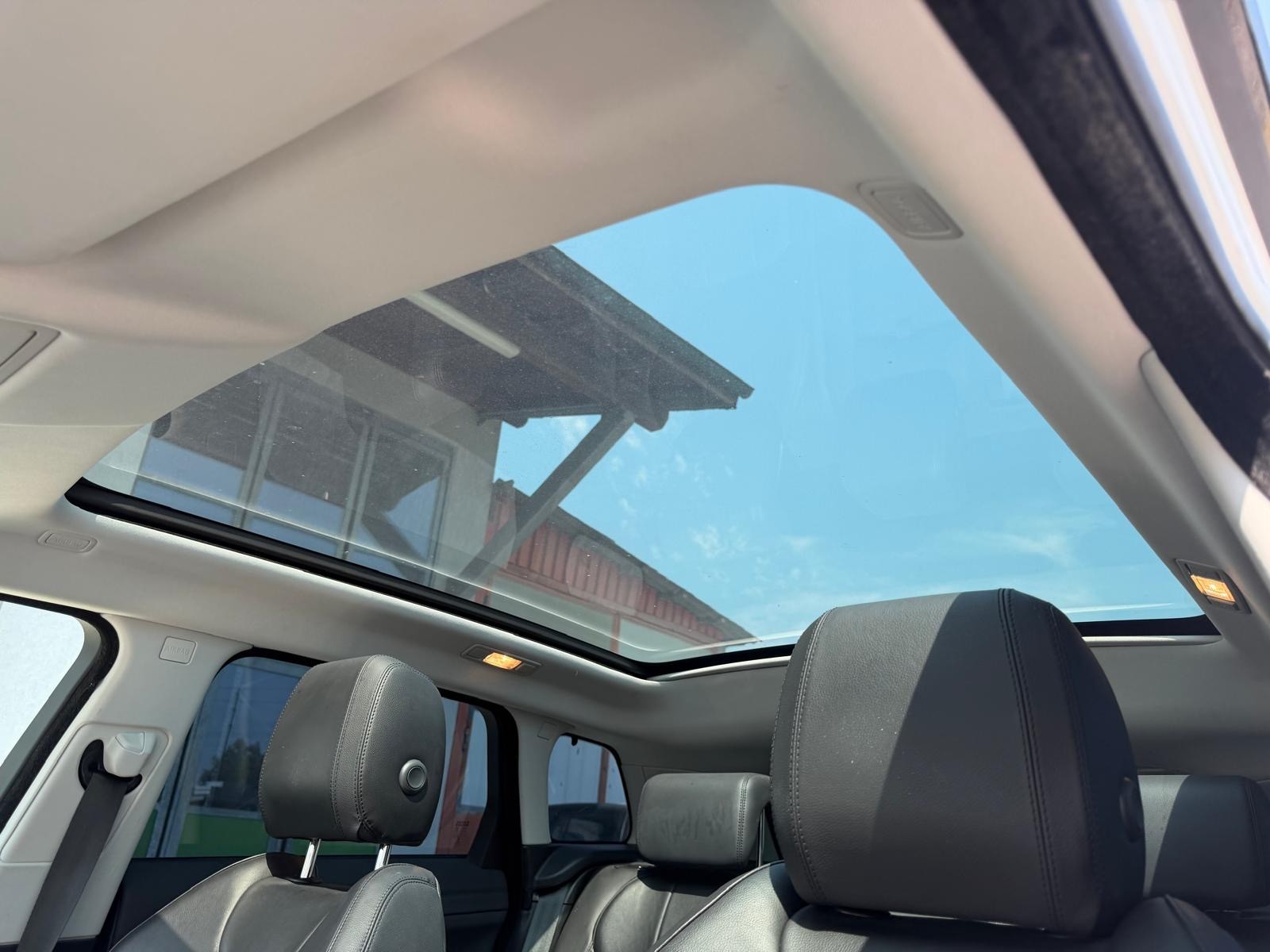 LAND ROVER Range Rover Evoque 2.0 TD4 Pure AT9-image-8