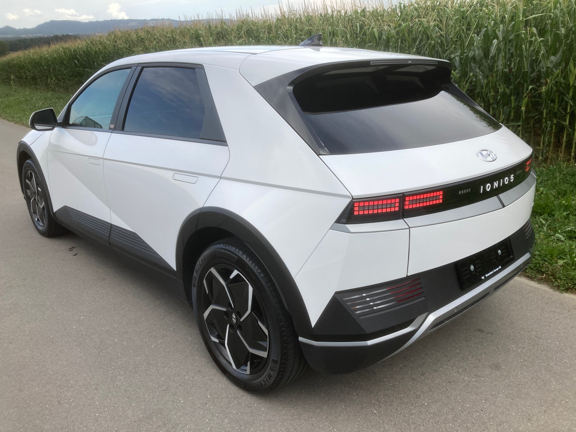 HYUNDAI Ioniq 5 77kWh Origo 4WD mit Anhängerkupplung-image-3