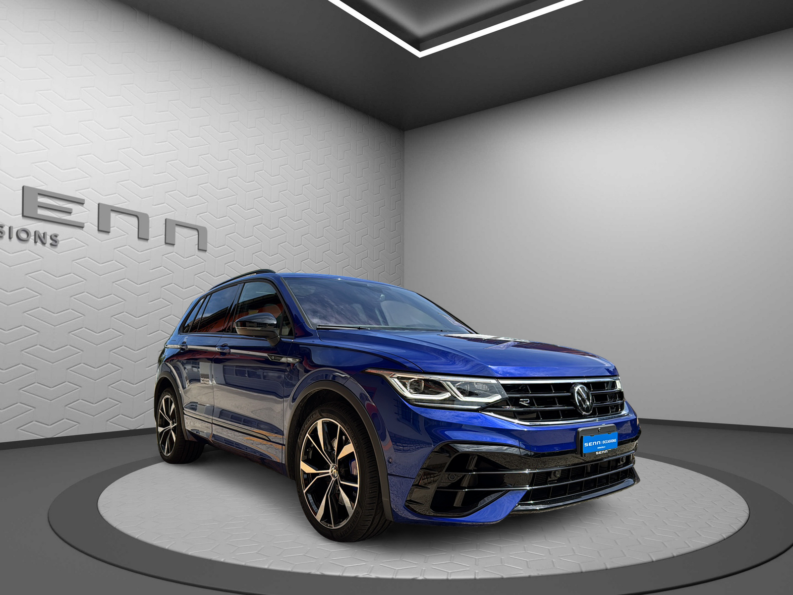 VW Tiguan 2.0TSI R 4Motion DSG-image-7