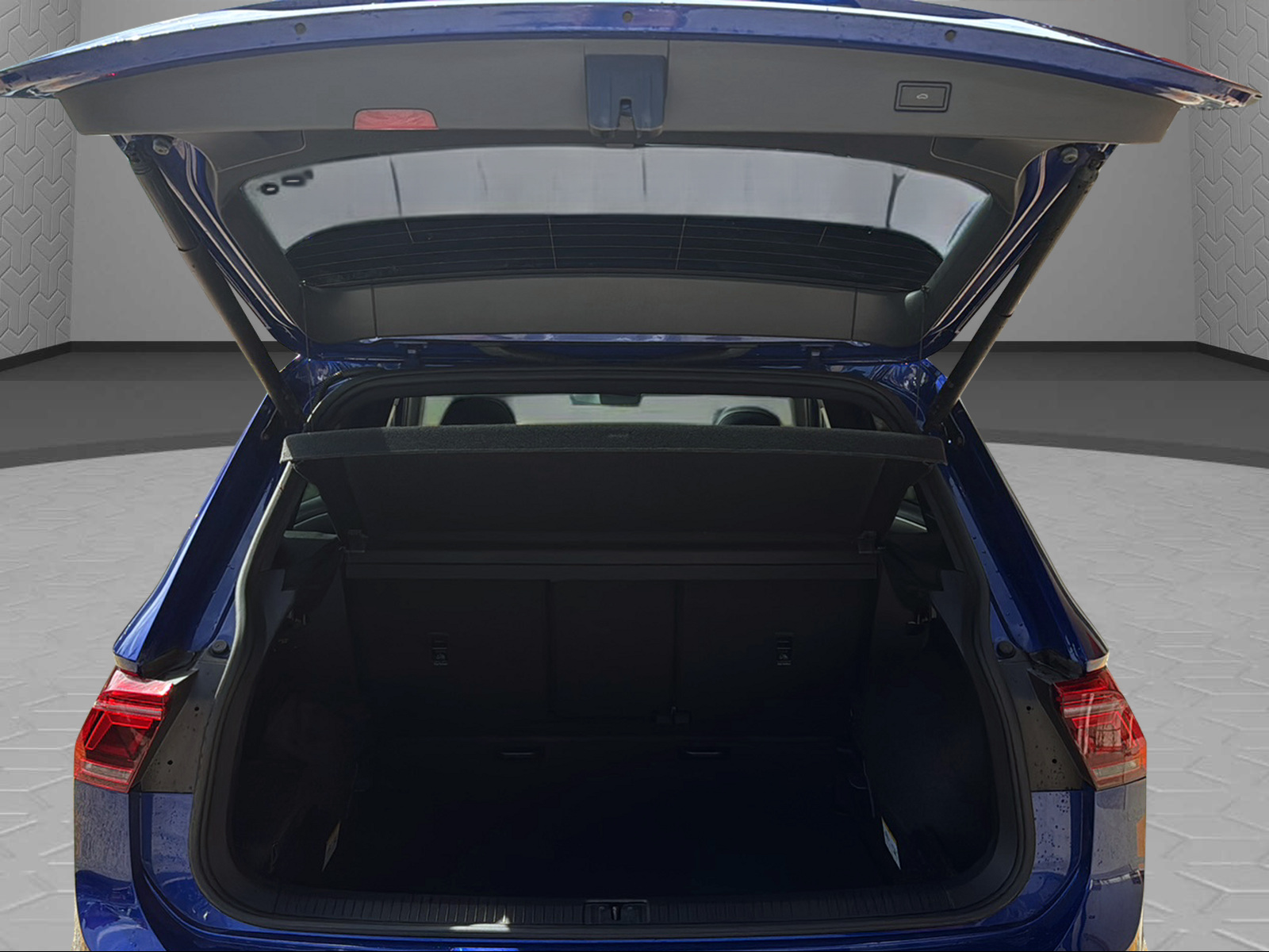 VW Tiguan 2.0TSI R 4Motion DSG-image-9
