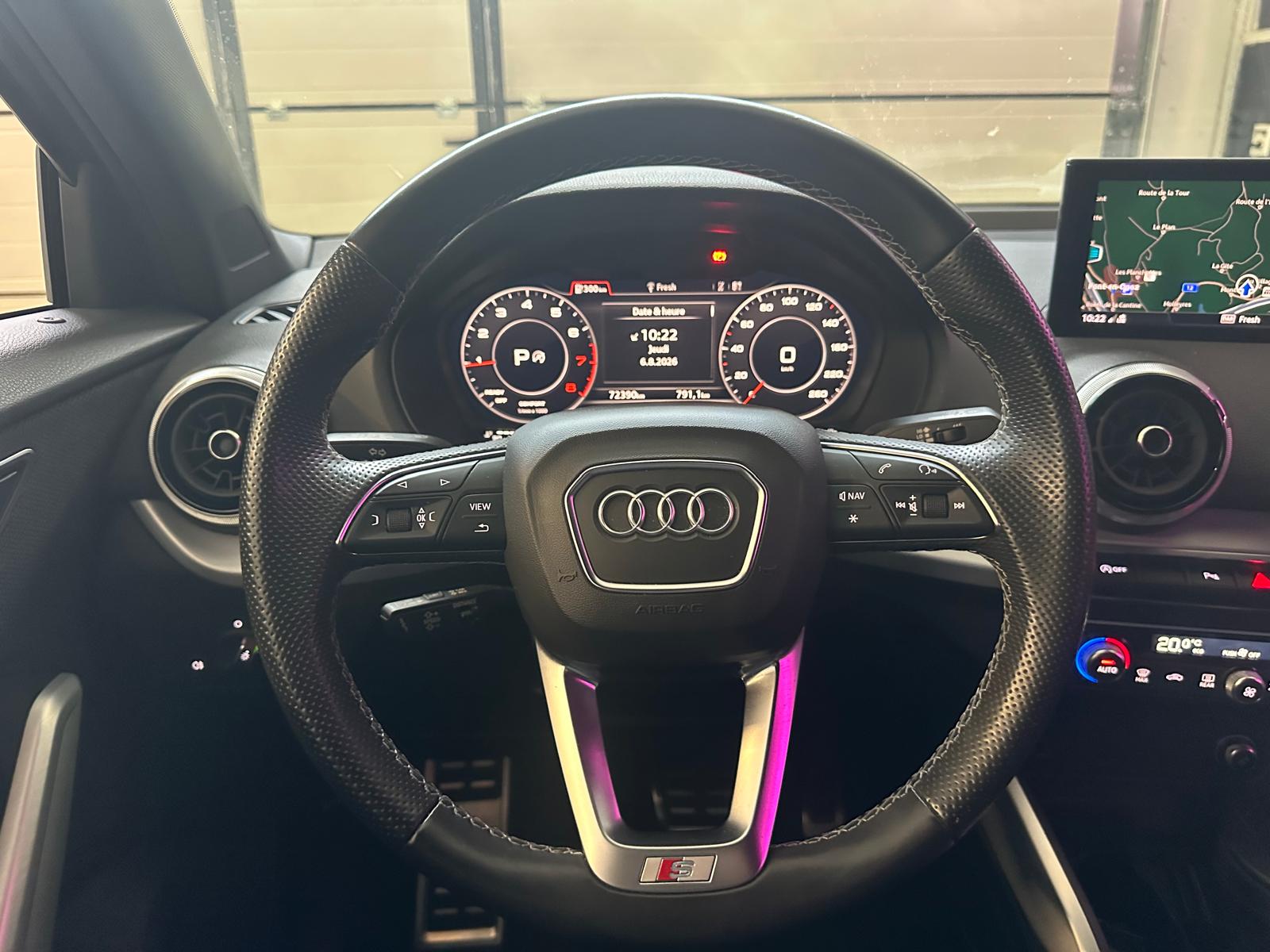AUDI Q2 35 TFSI S line S-tronic *Attelage amovible *Jantes 19"-image-17
