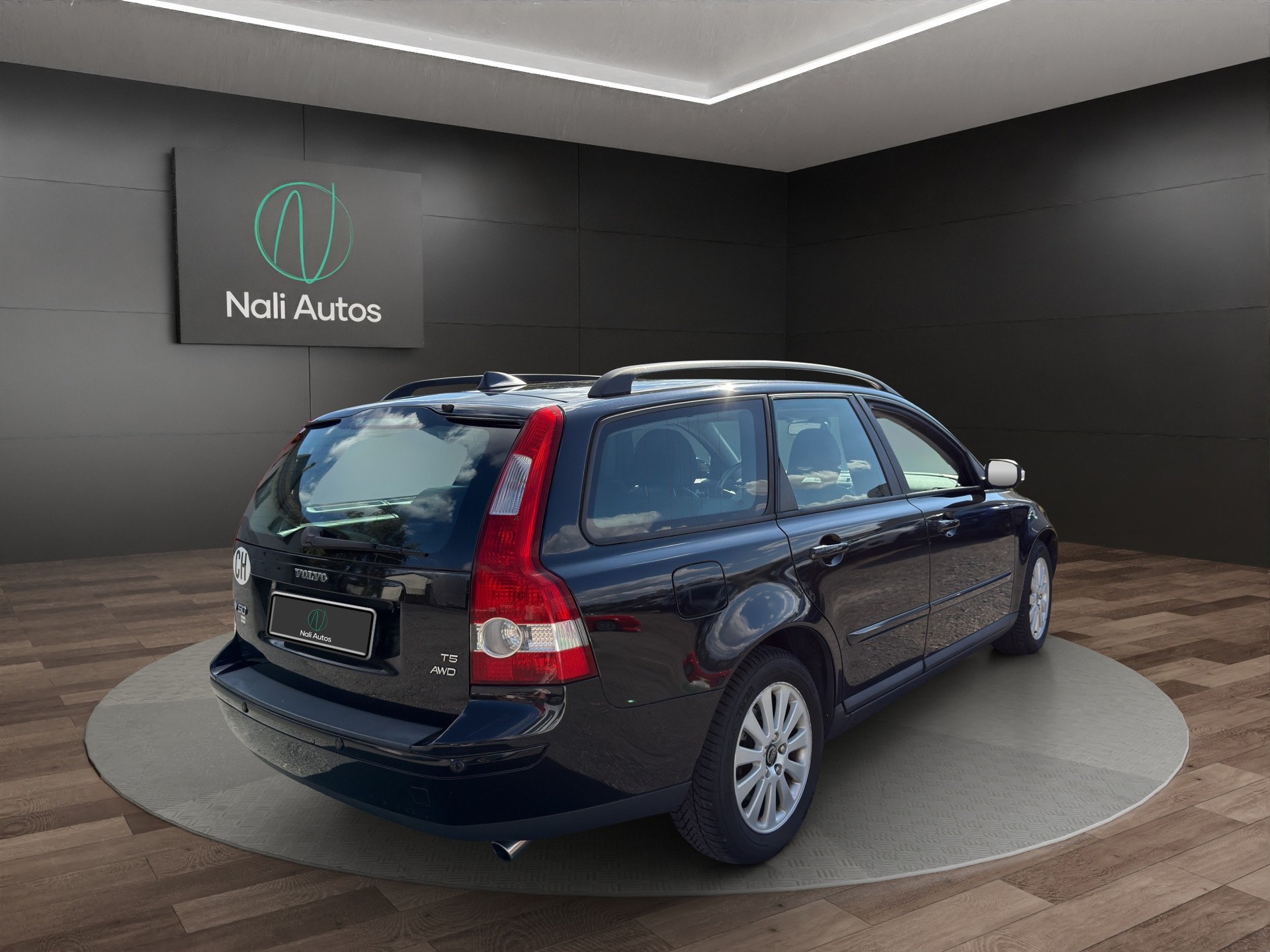 VOLVO V50 T5 AWD Momentum-image-8