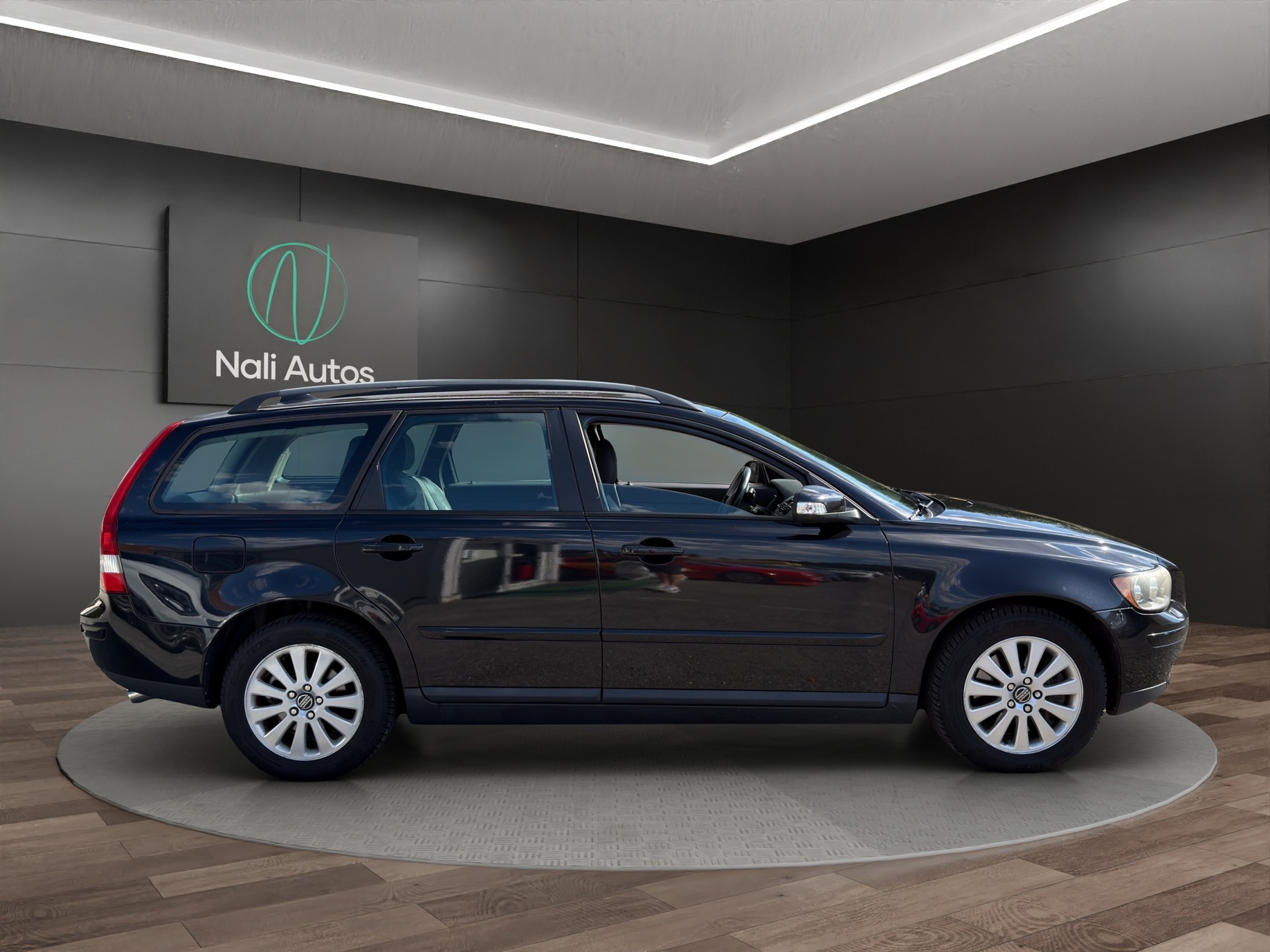 VOLVO V50 T5 AWD Momentum-image-7