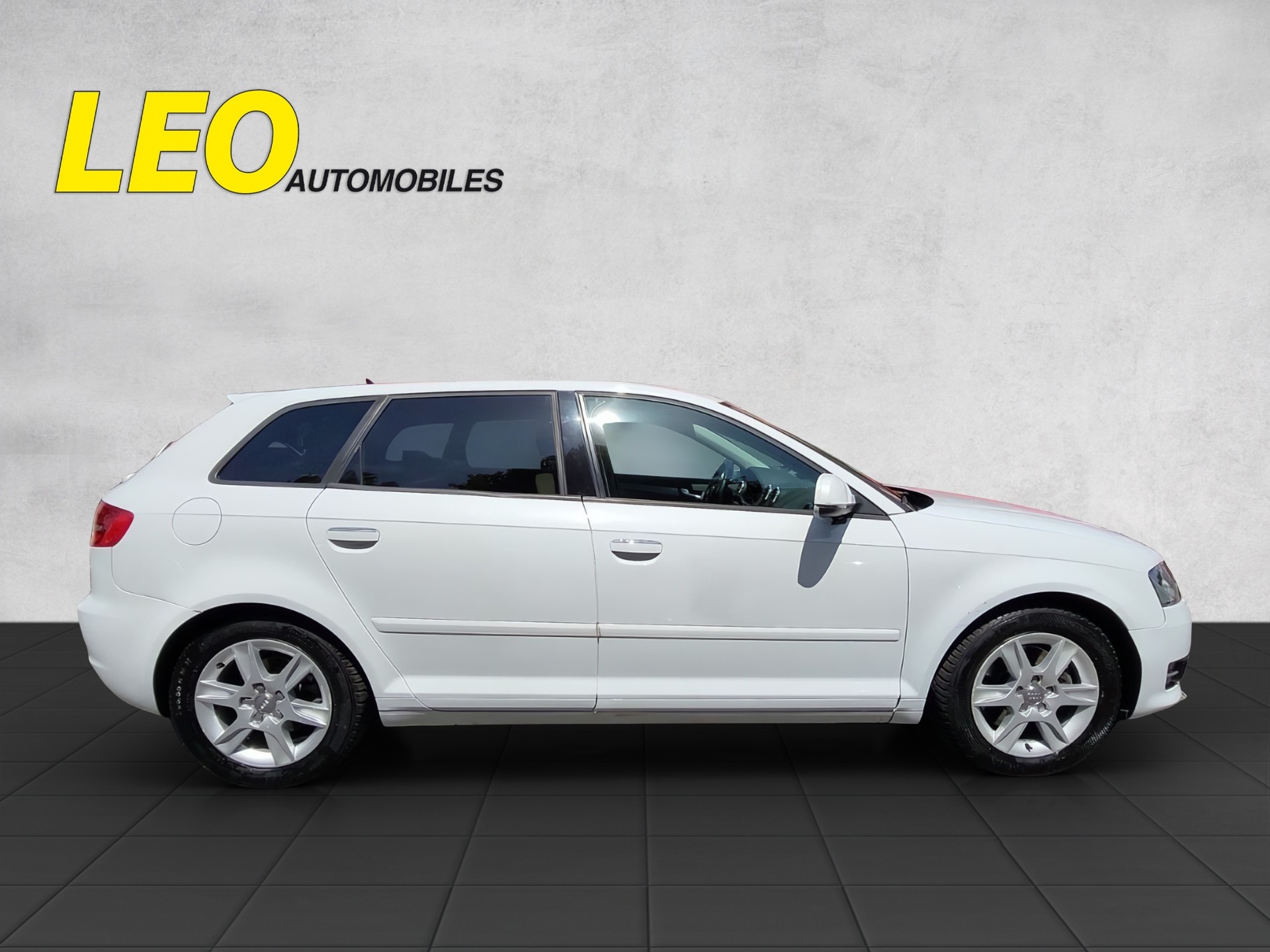 AUDI A3 Sportback 2.0 TDI Ambition S-tronic-image-5