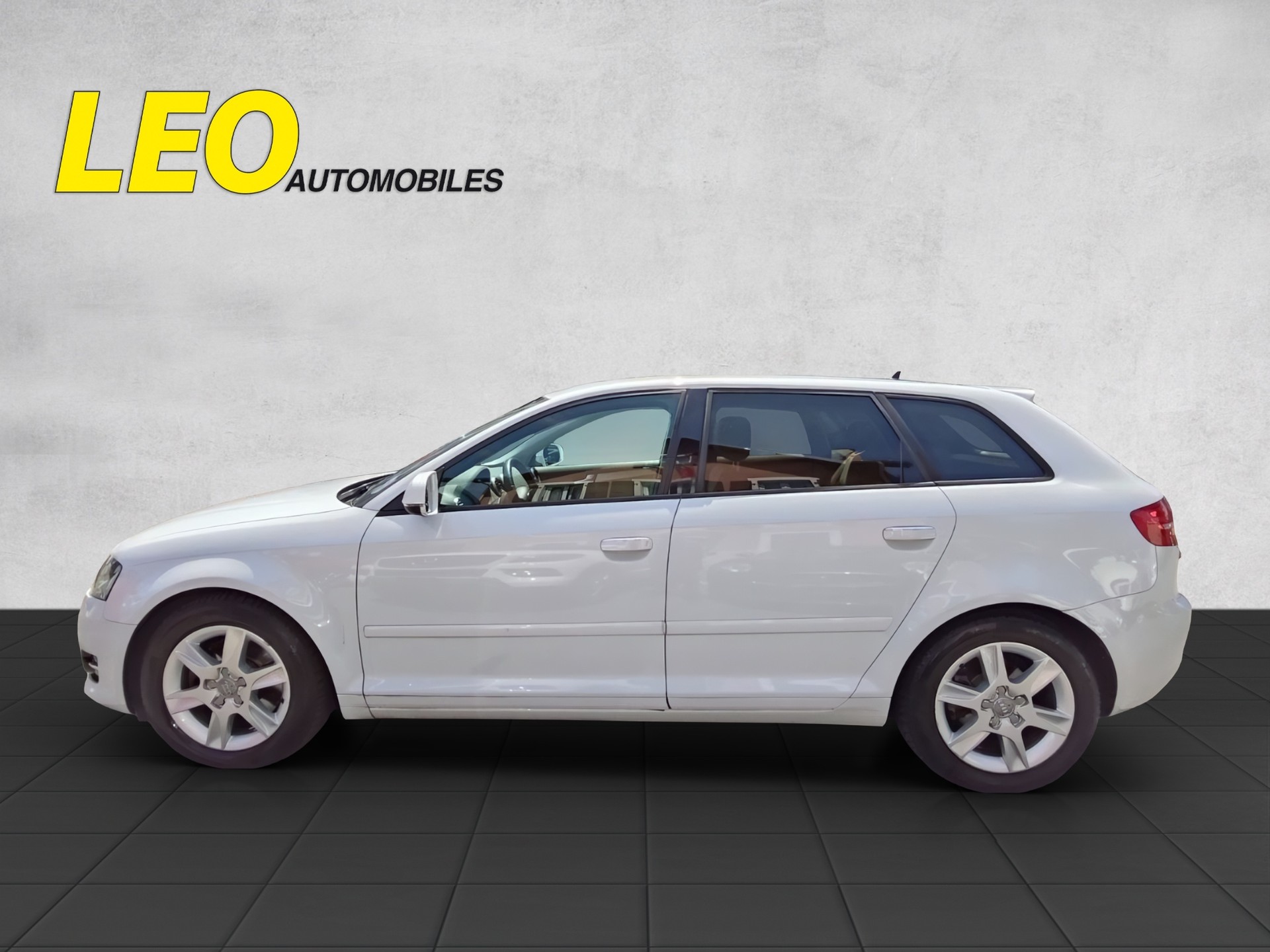AUDI A3 Sportback 2.0 TDI Ambition S-tronic-image-4