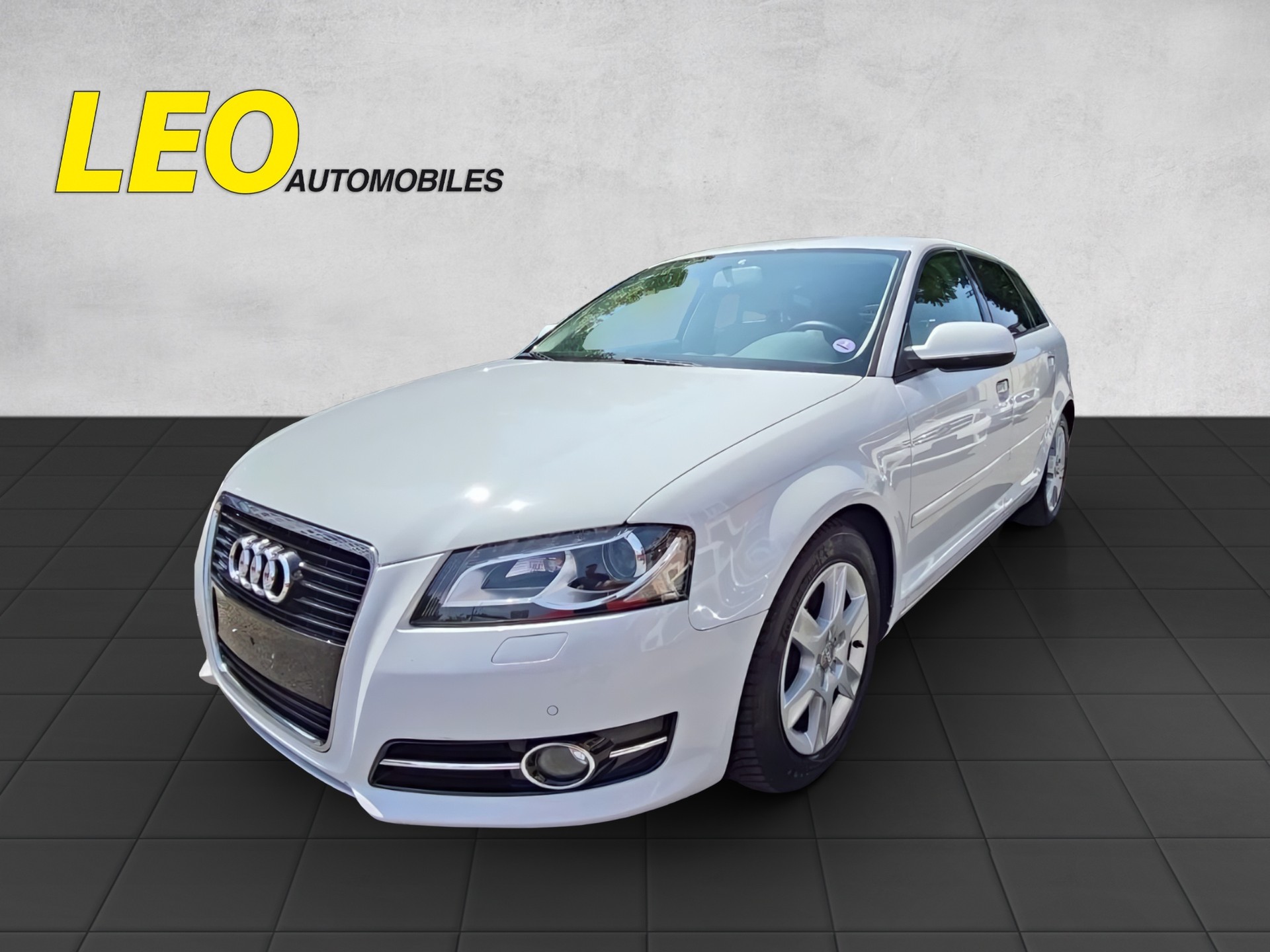 AUDI A3 Sportback 2.0 TDI Ambition S-tronic-image-1