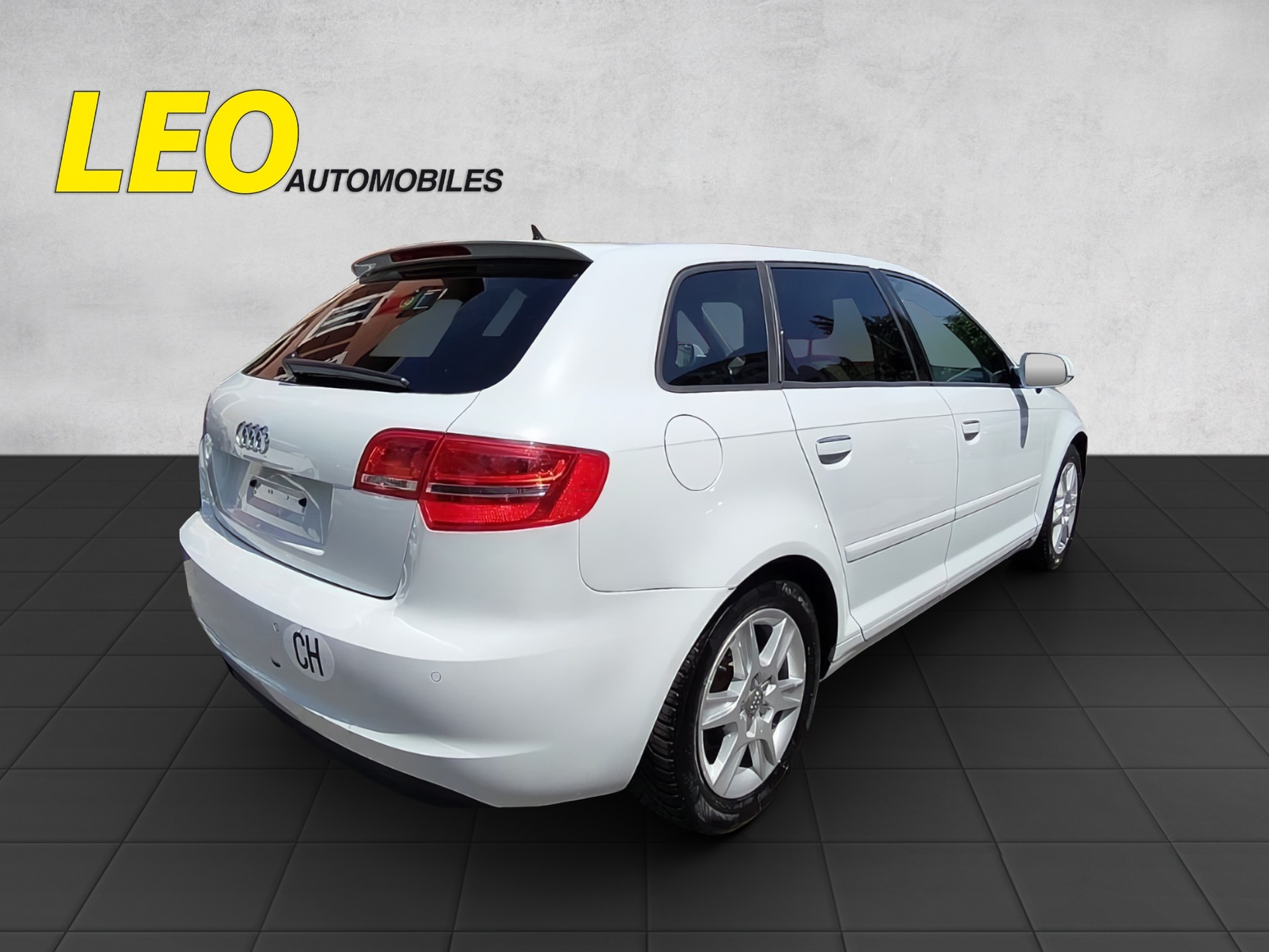 AUDI A3 Sportback 2.0 TDI Ambition S-tronic-image-3