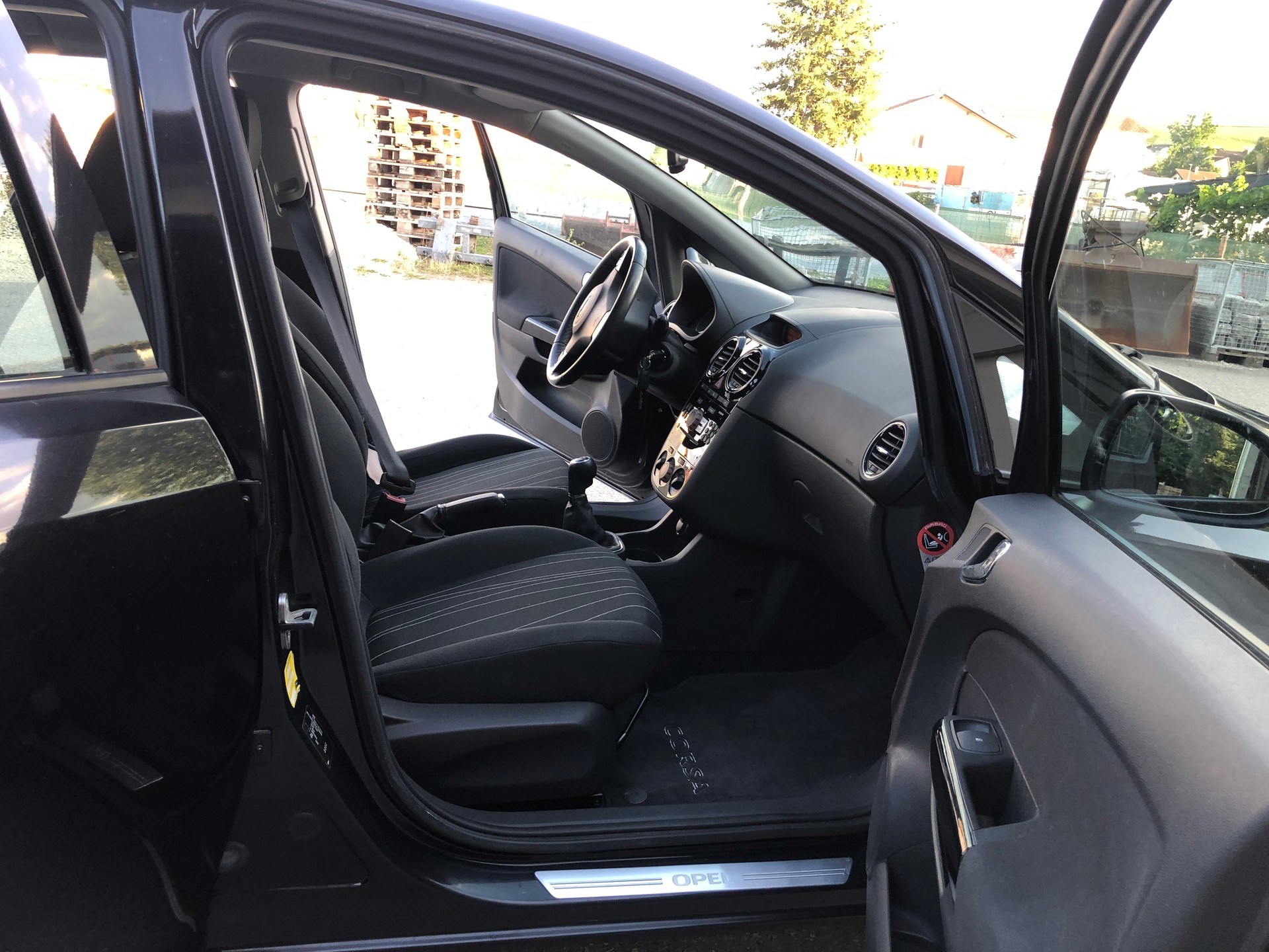OPEL Corsa 1.4 TP Color Edition-image-6