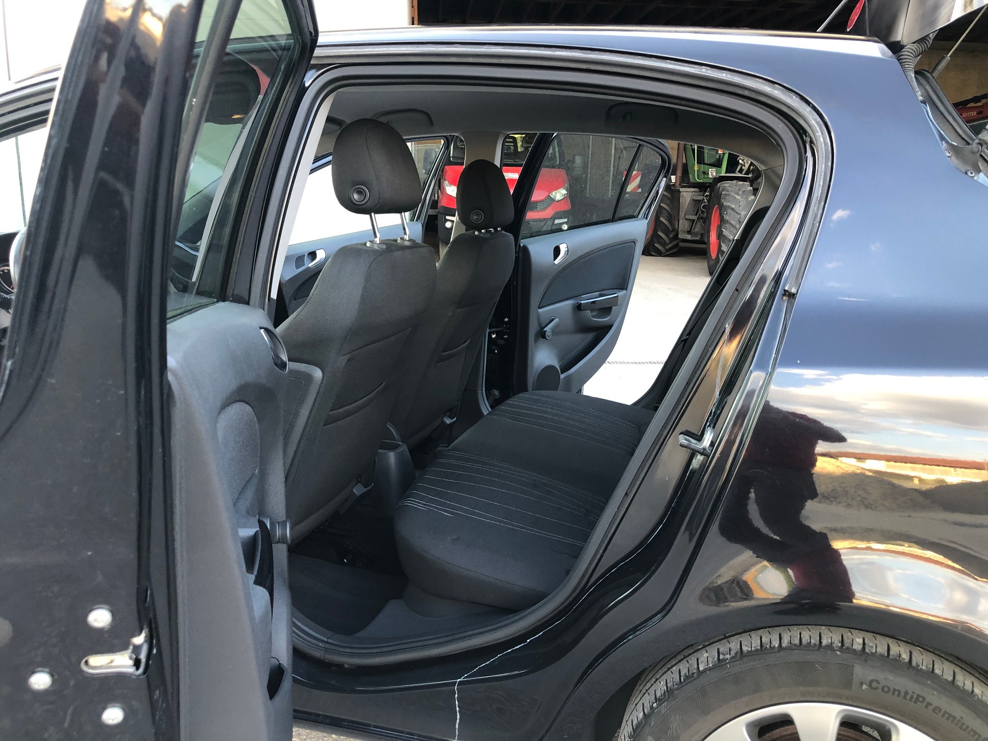 OPEL Corsa 1.4 TP Color Edition-image-9