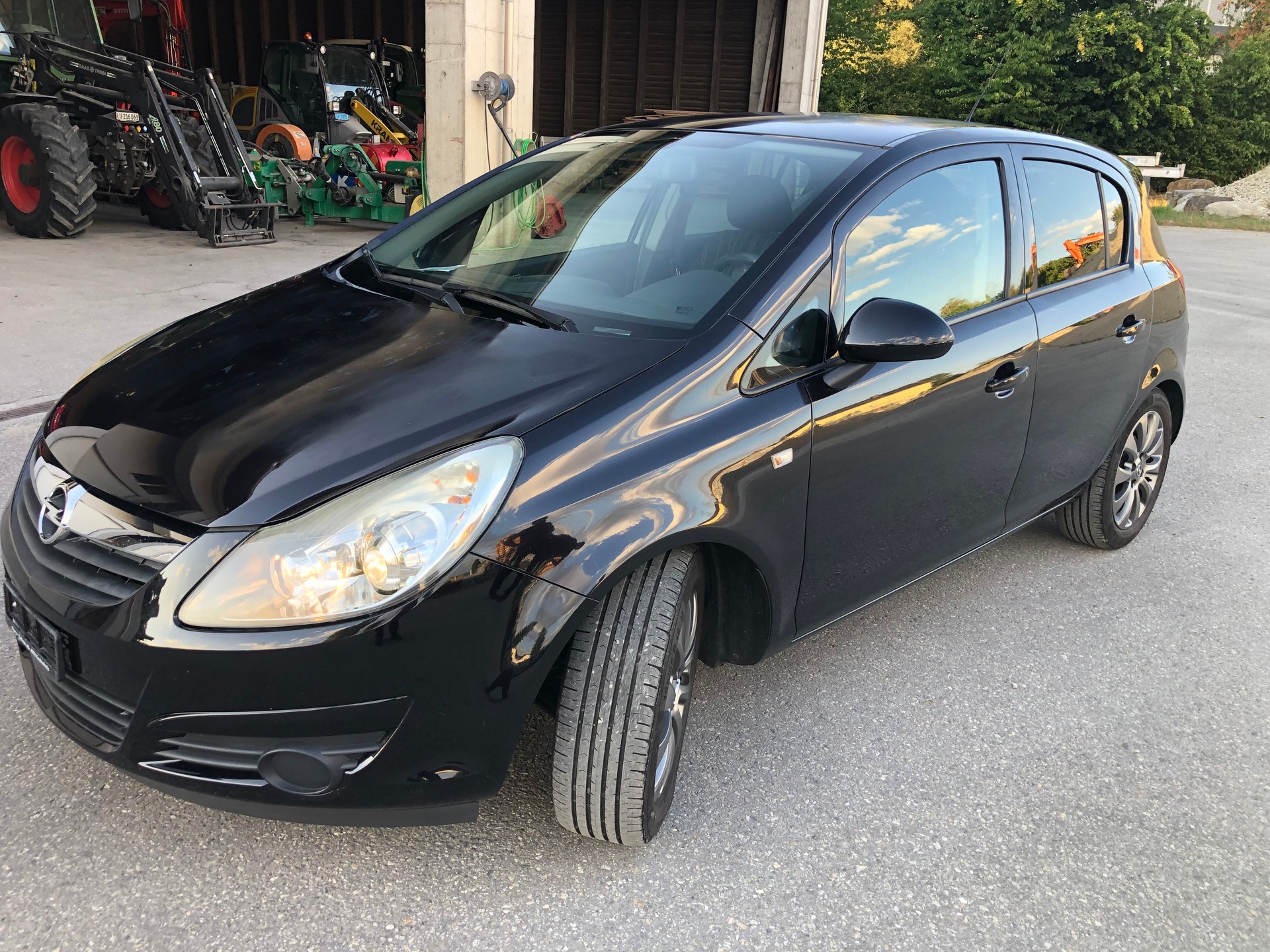 OPEL Corsa 1.4 TP Color Edition-image-1