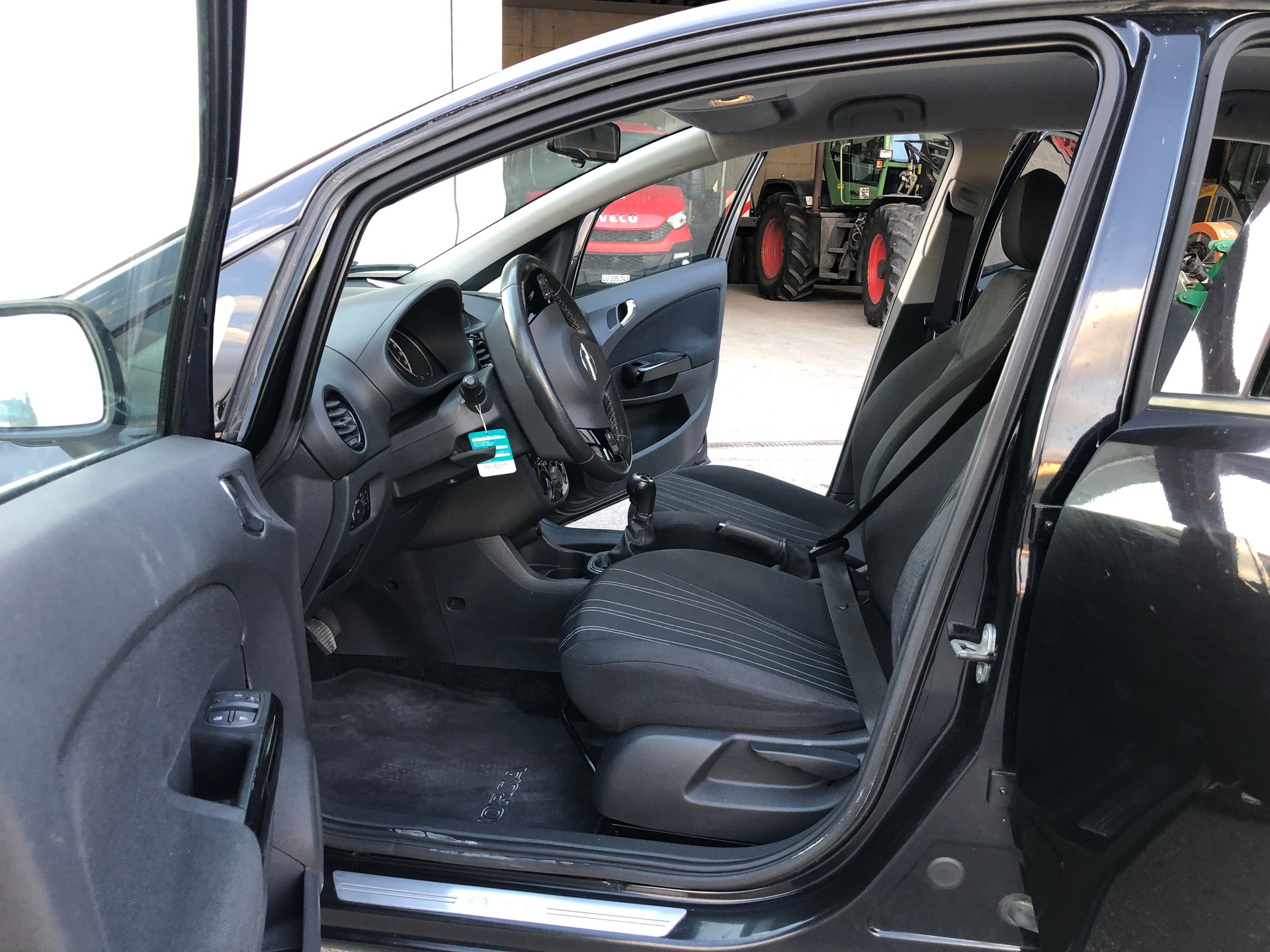 OPEL Corsa 1.4 TP Color Edition-image-7