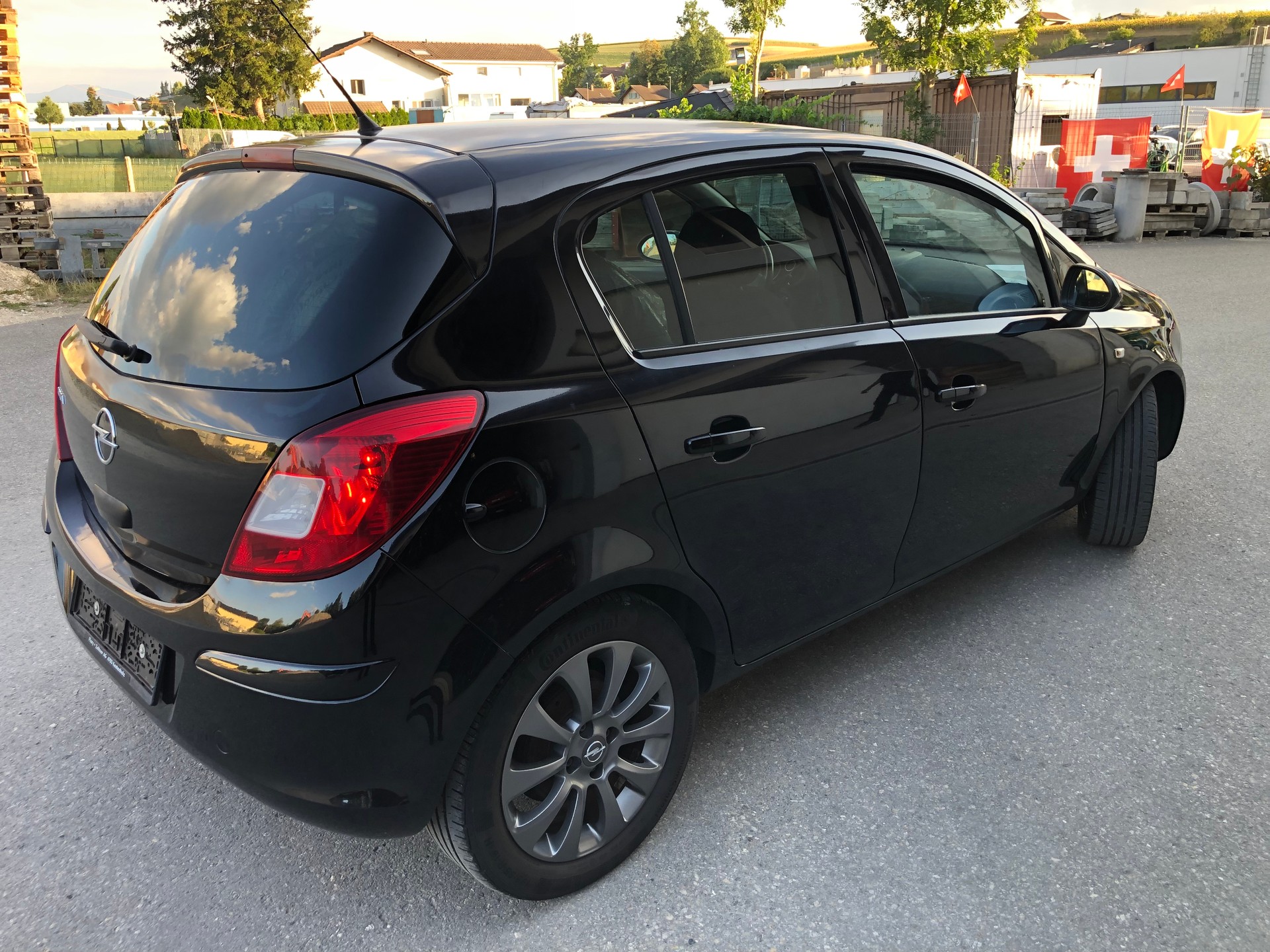 OPEL Corsa 1.4 TP Color Edition-image-3