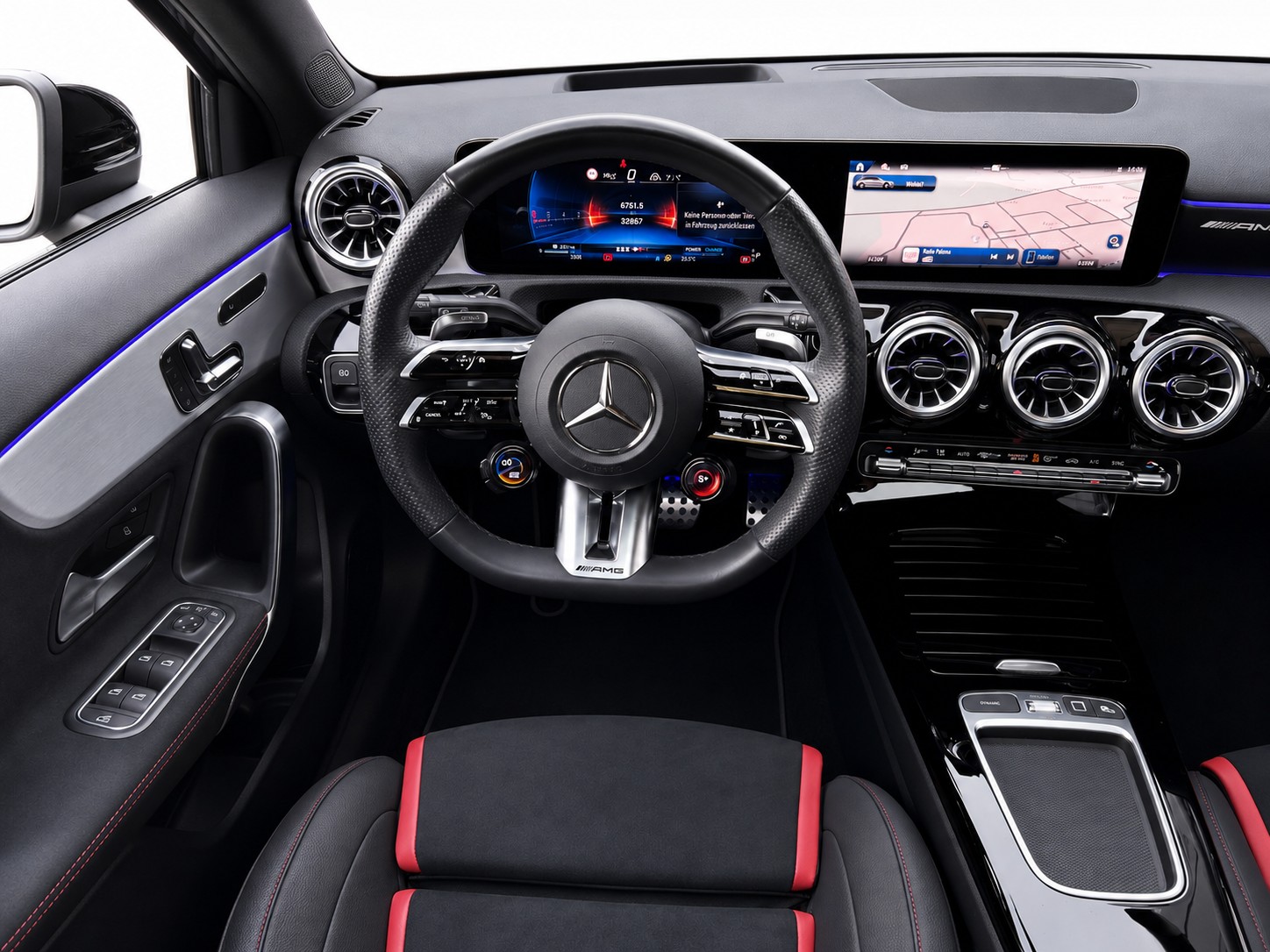 MERCEDES-BENZ A 35 AMG 4matic * CH FAHRZEUG-image-10