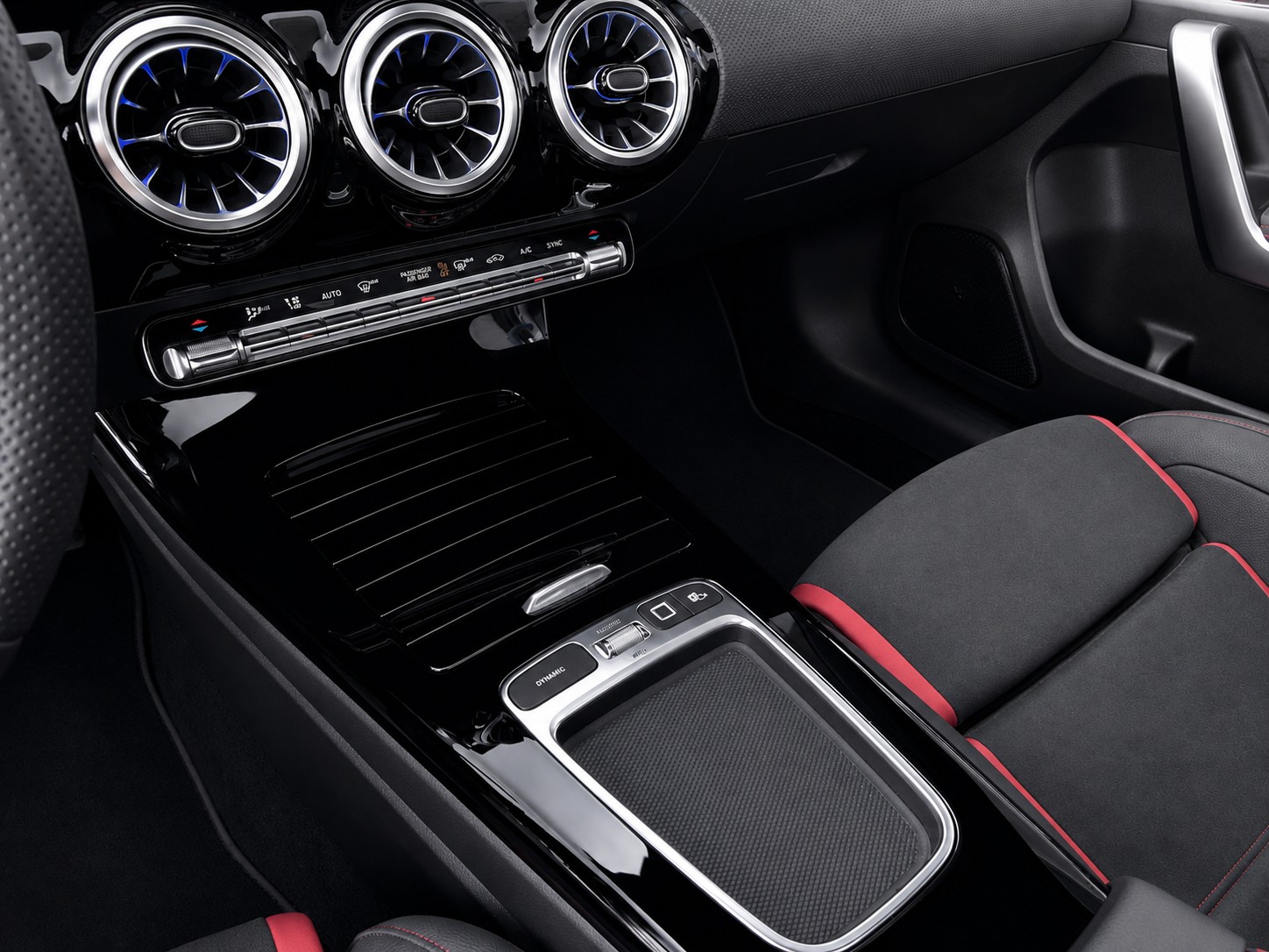 MERCEDES-BENZ A 35 AMG 4matic * CH FAHRZEUG-image-14