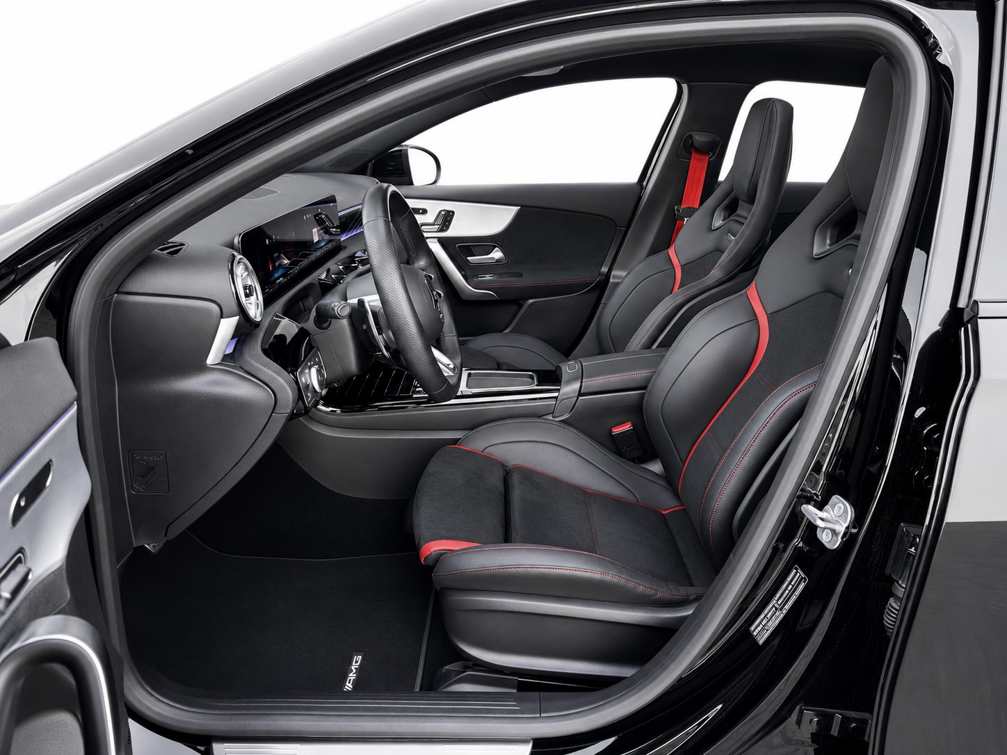 MERCEDES-BENZ A 35 AMG 4matic * CH FAHRZEUG-image-7