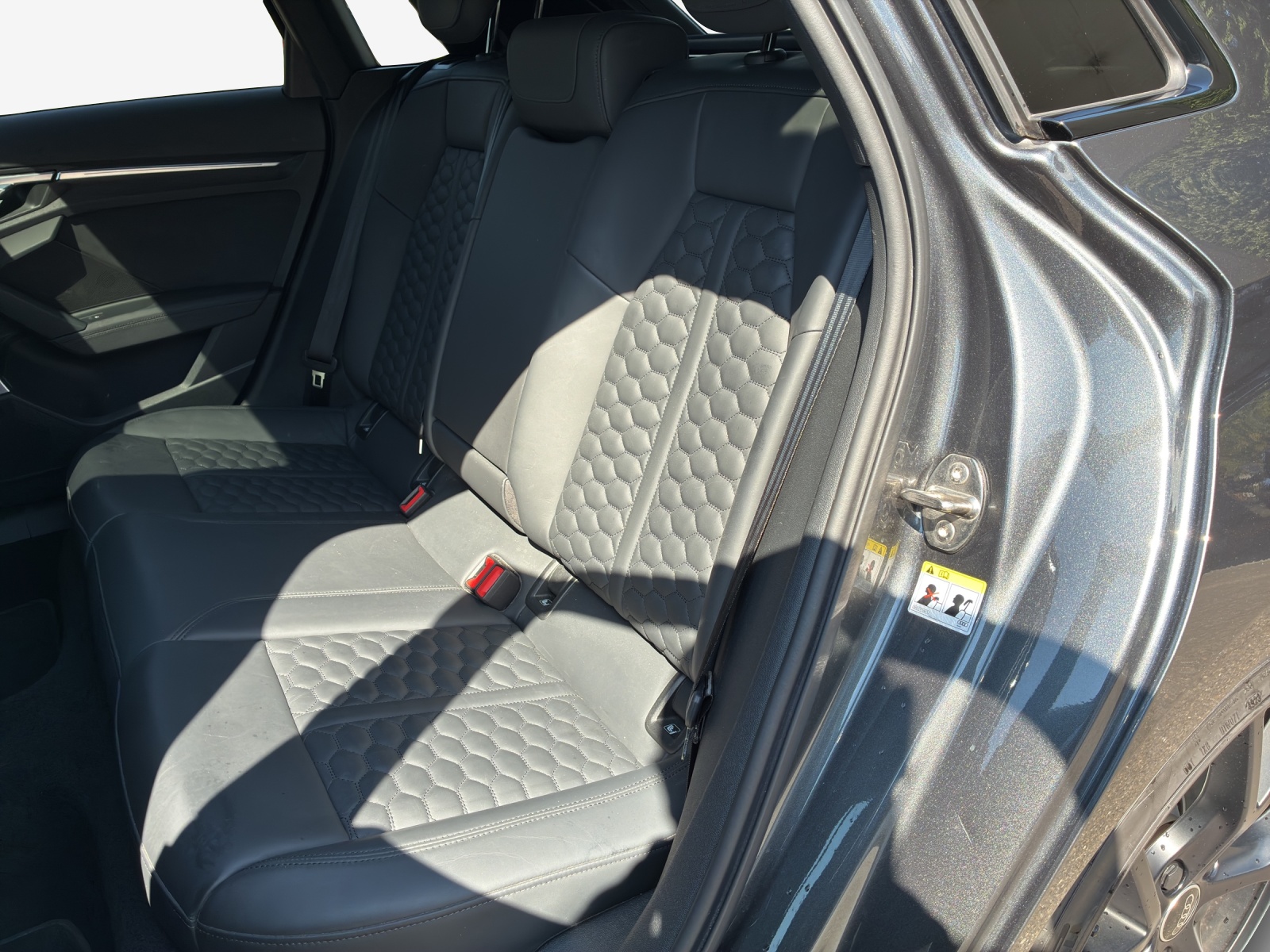 AUDI RS3 Sportback 2.5 TSI quattro S-tronic-image-11