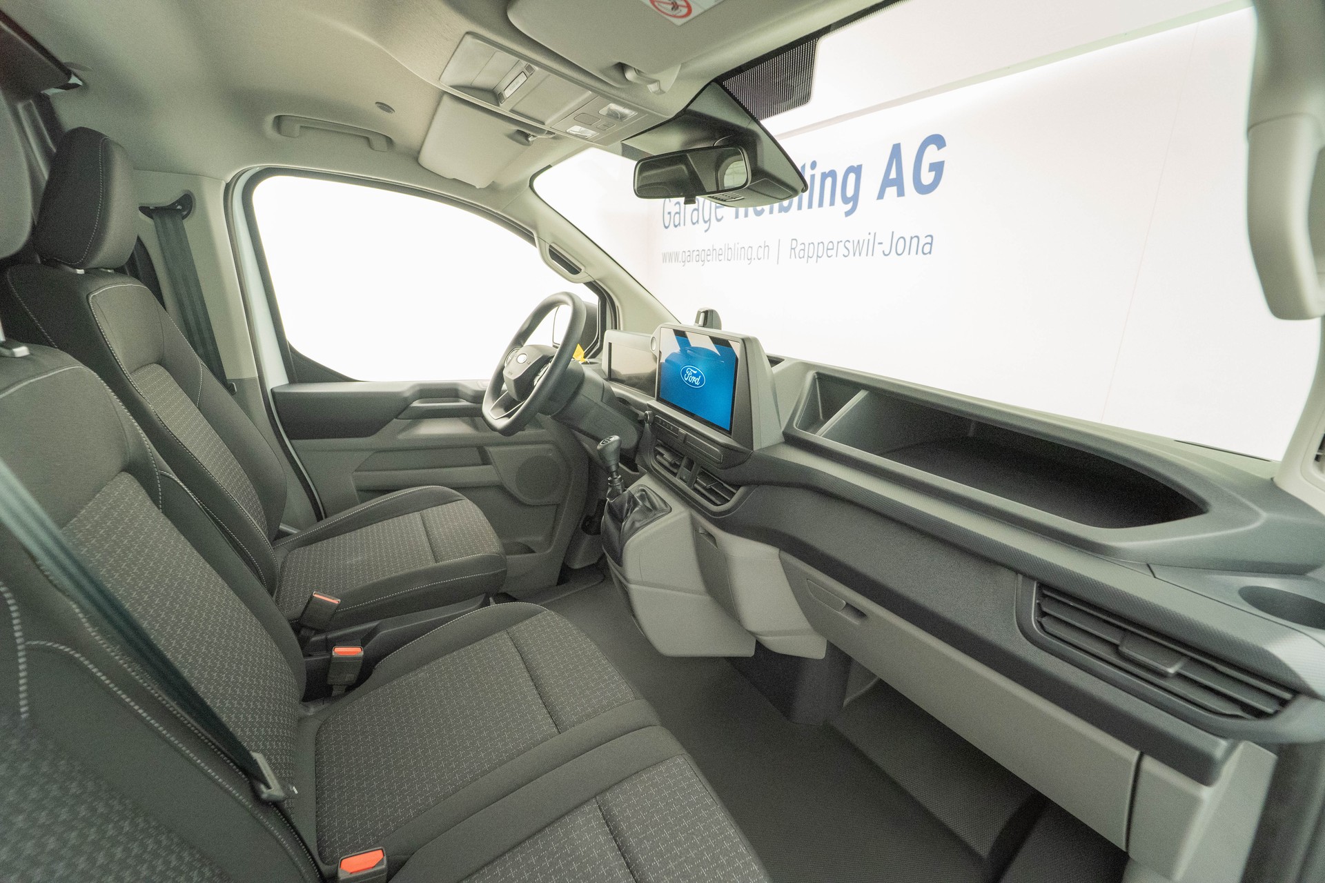 FORD Transit C Van 320 L1 2.0 EcoBlue 136 Trend-image-9
